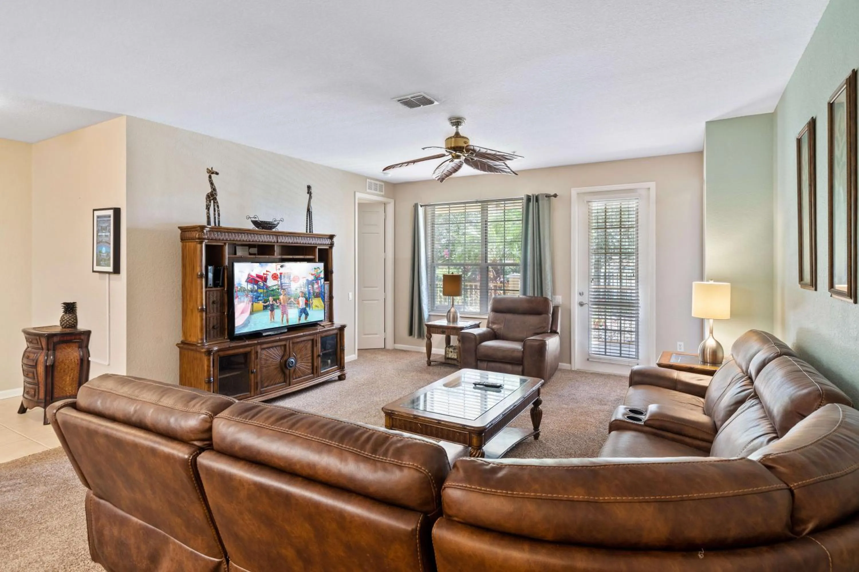 TV and multimedia in Orlando Resort Rentals at Universal Boulevard