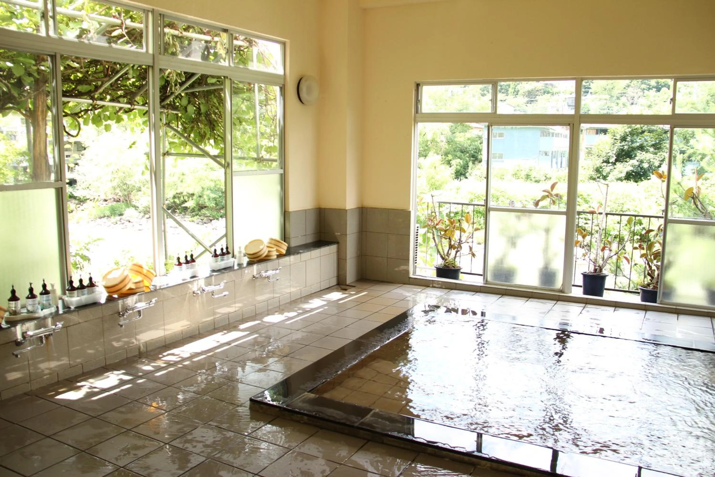 Hot Spring Bath in Oyado Matsubaya