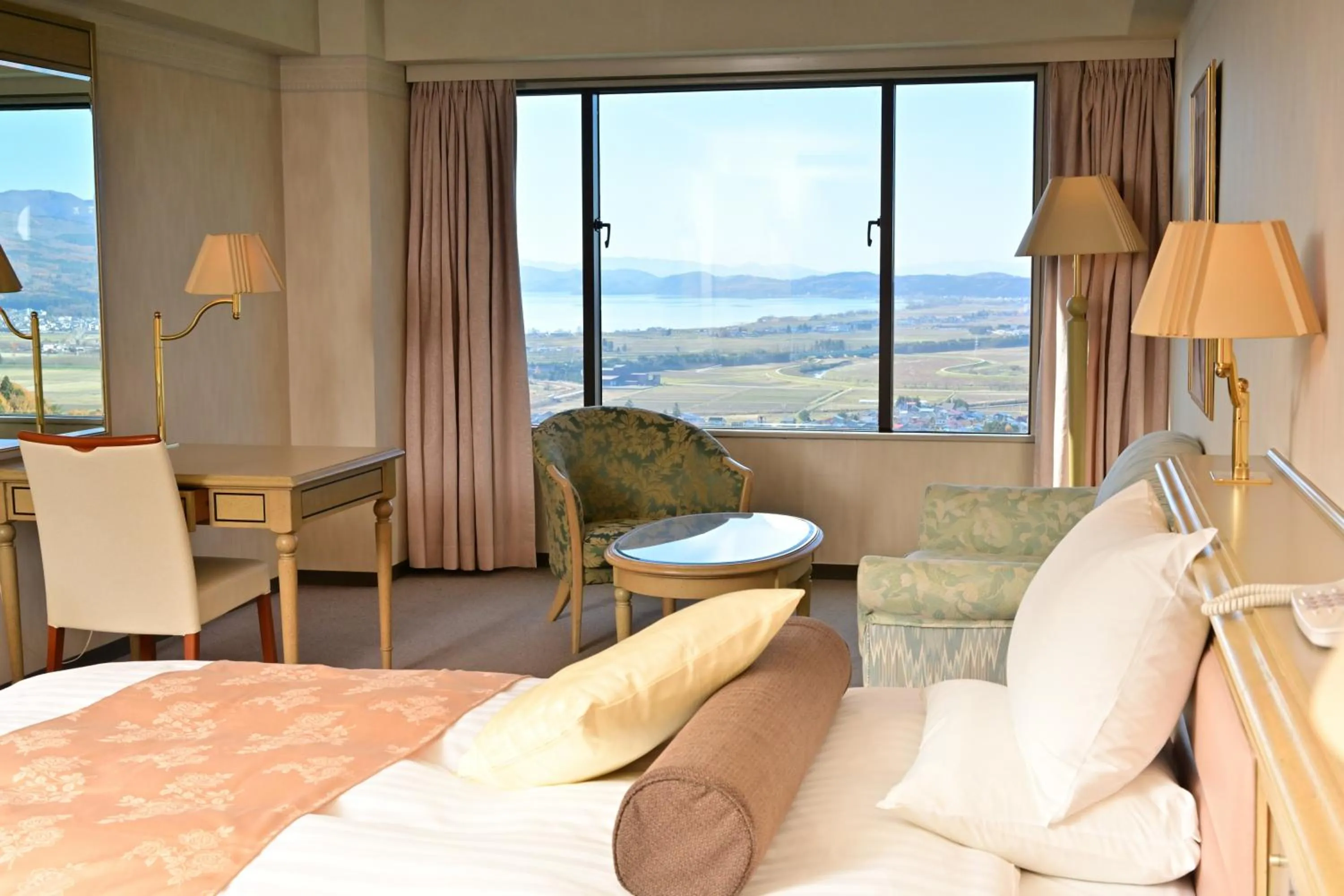 Photo of the whole room, Bed in Hotel Listel Inawashiro Wing Tower