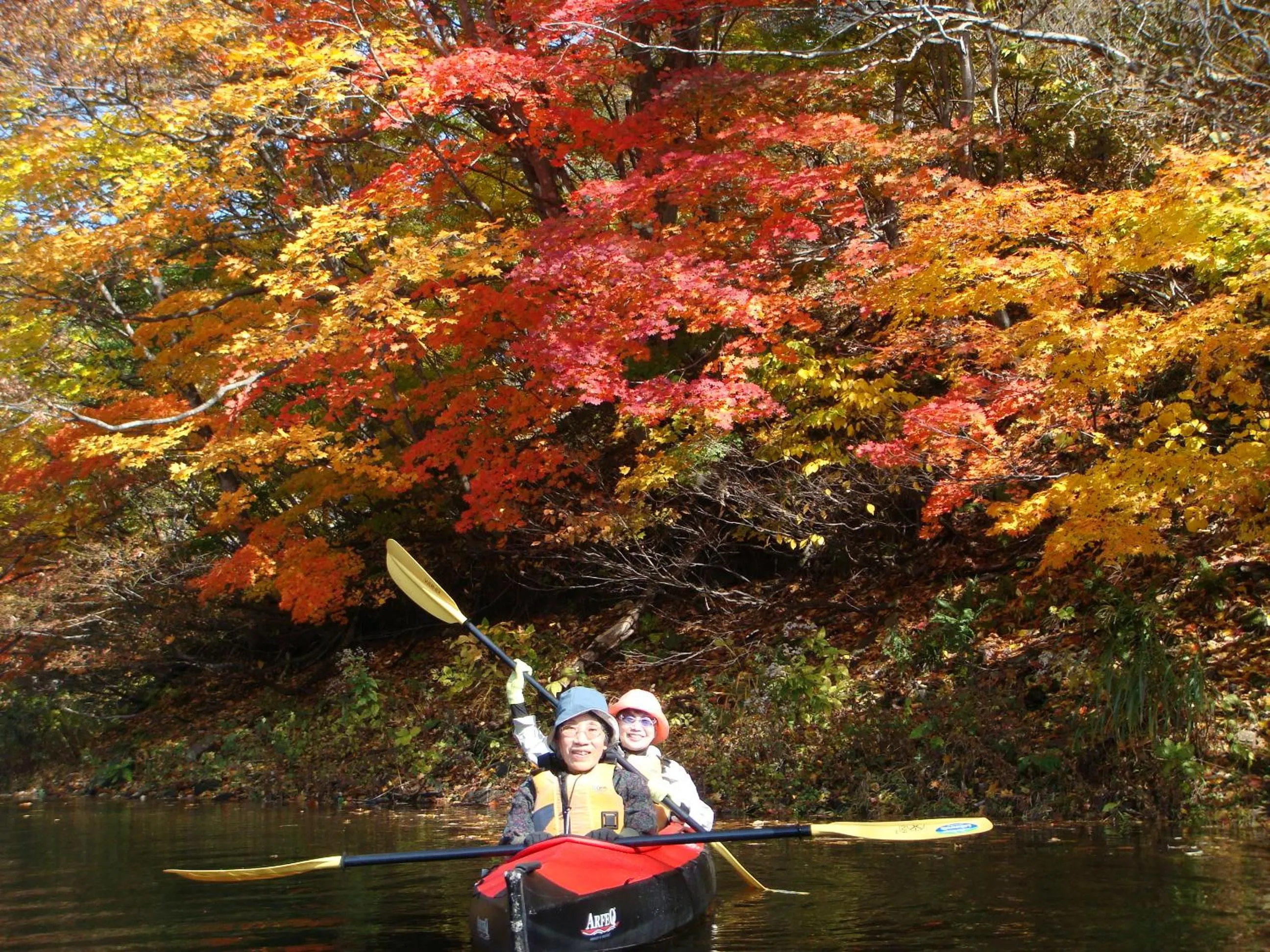 Canoeing in Super Hydrogen Rich Spa Yado Kanzan