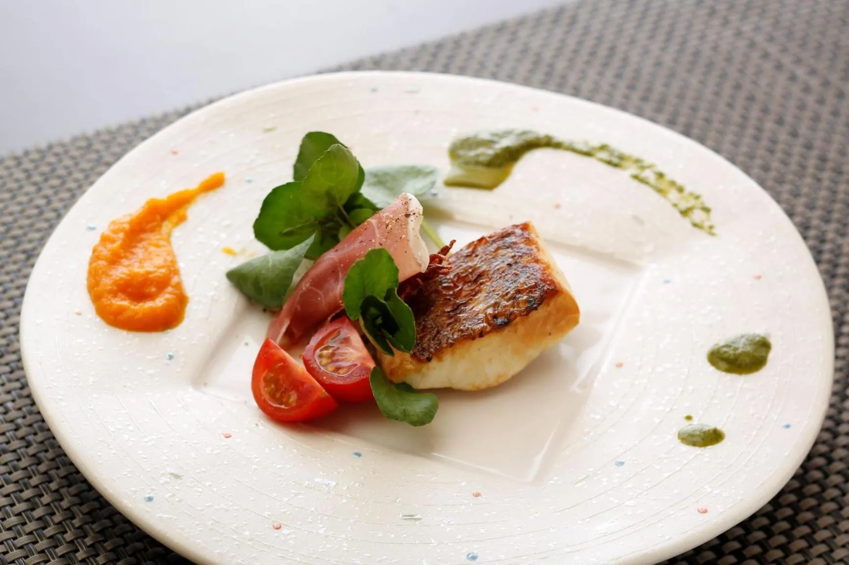 Food and drinks in Super Hydrogen Rich Spa Yado Kanzan