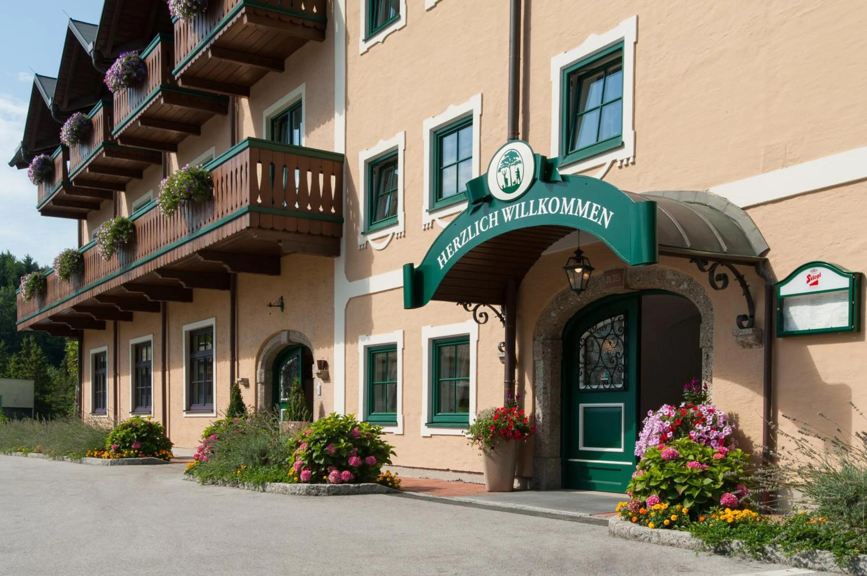 Facade/entrance in Hotel Gasthof Der Jägerwirt