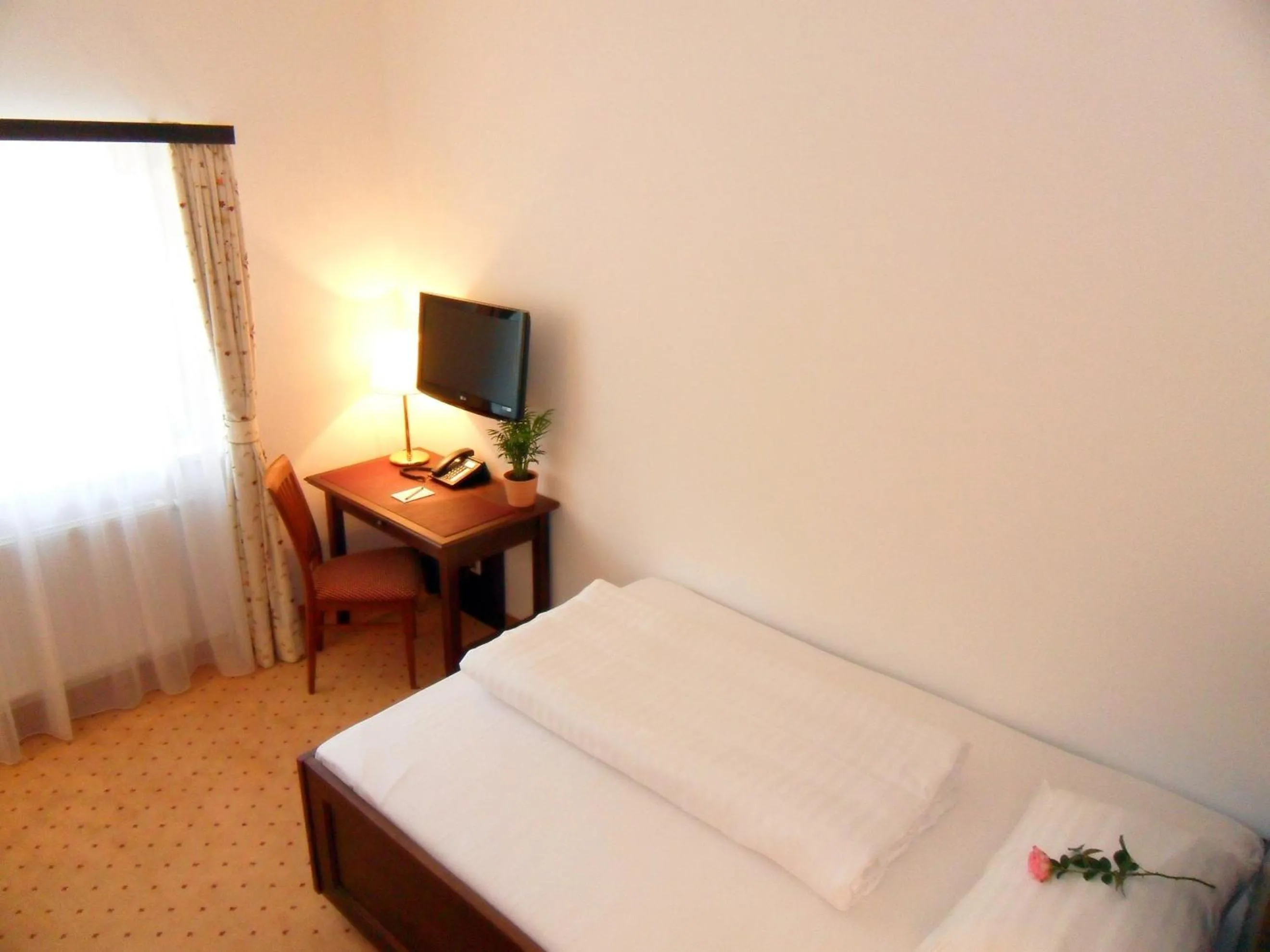 Bed in Hotel Gasthof Der Jägerwirt