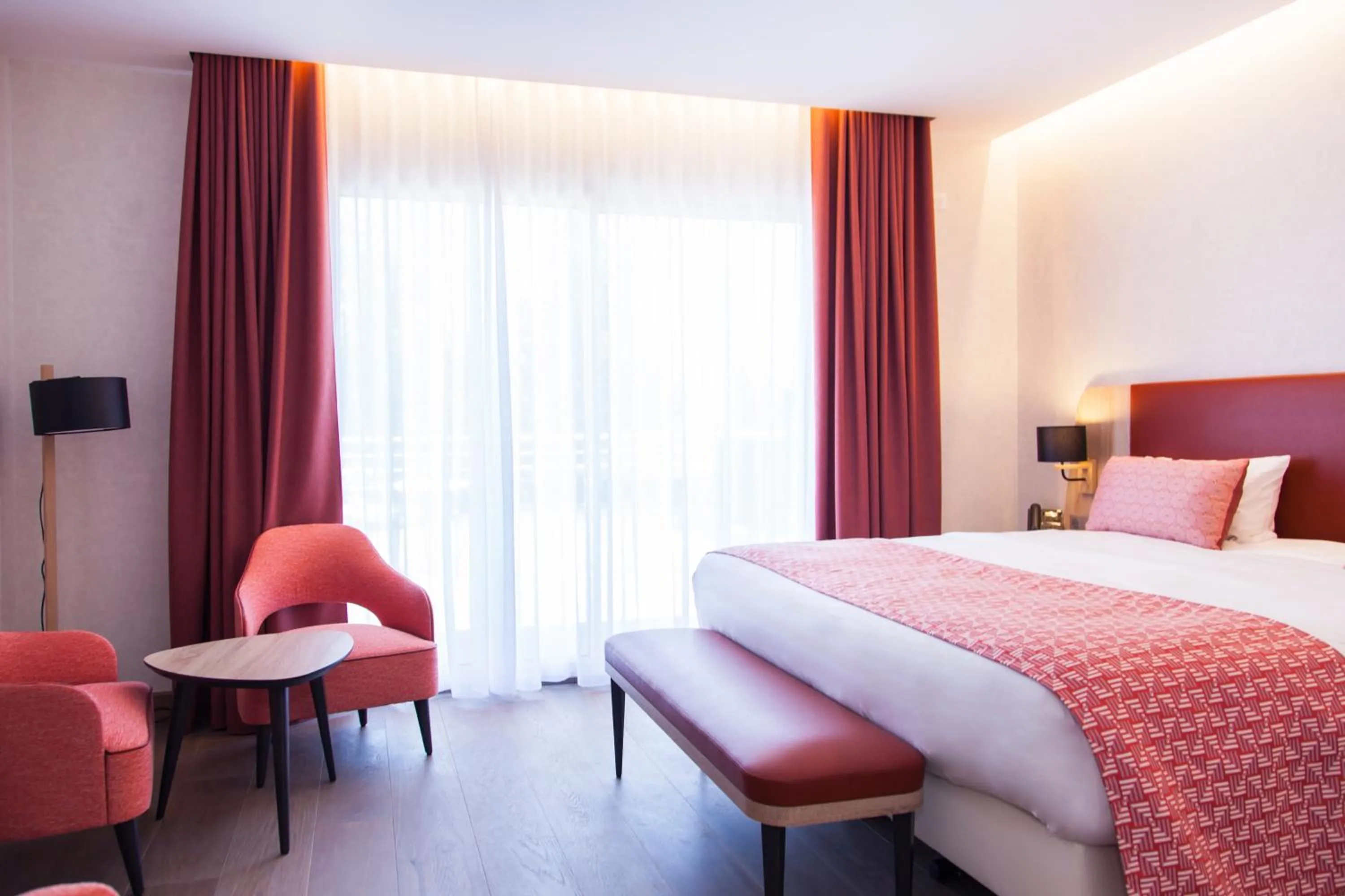 Photo of the whole room, Bed in Logis Hotel Relais Saint Jacques - Châteauroux