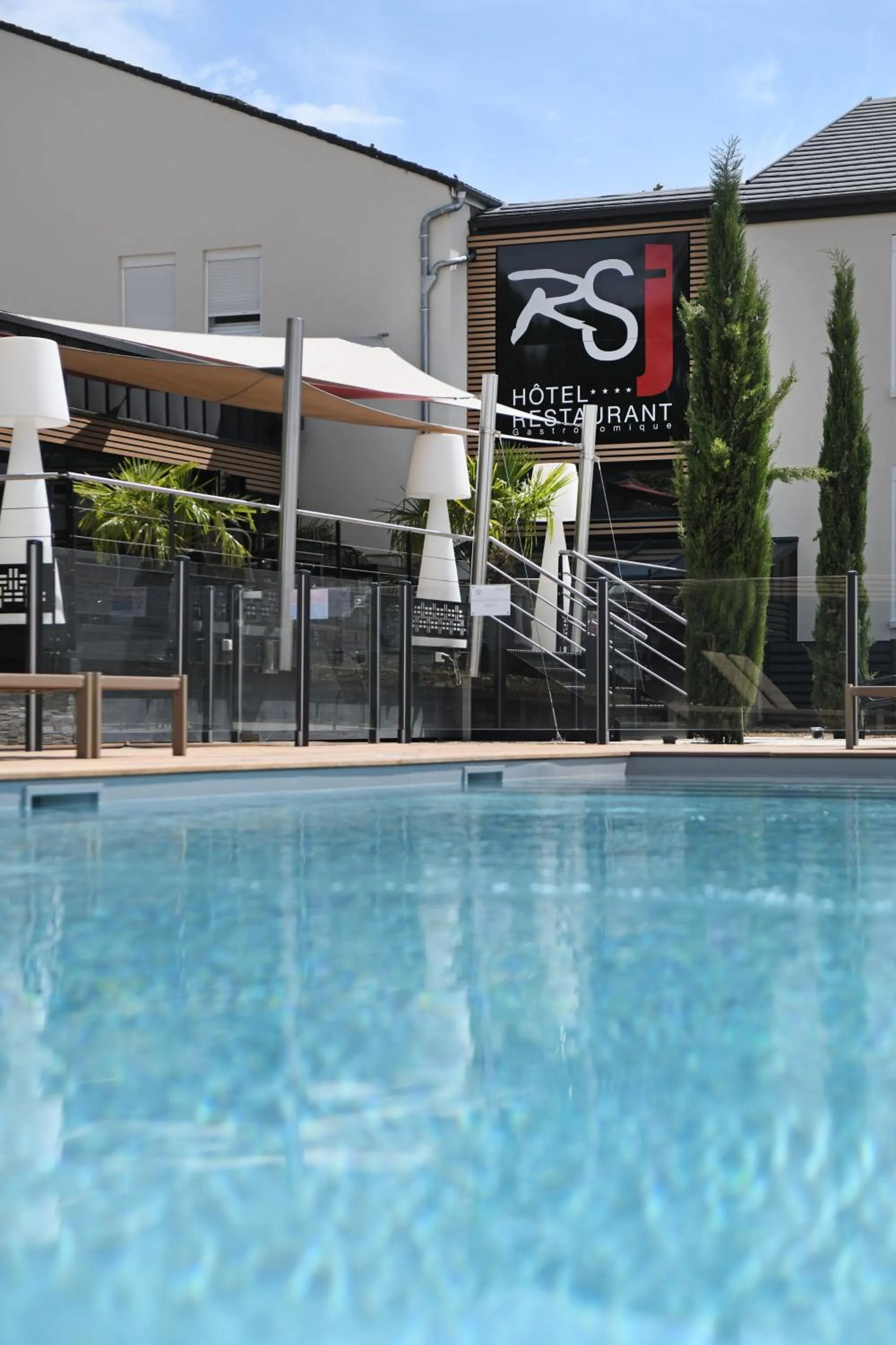 Logis Hotel Relais Saint Jacques - Châteauroux