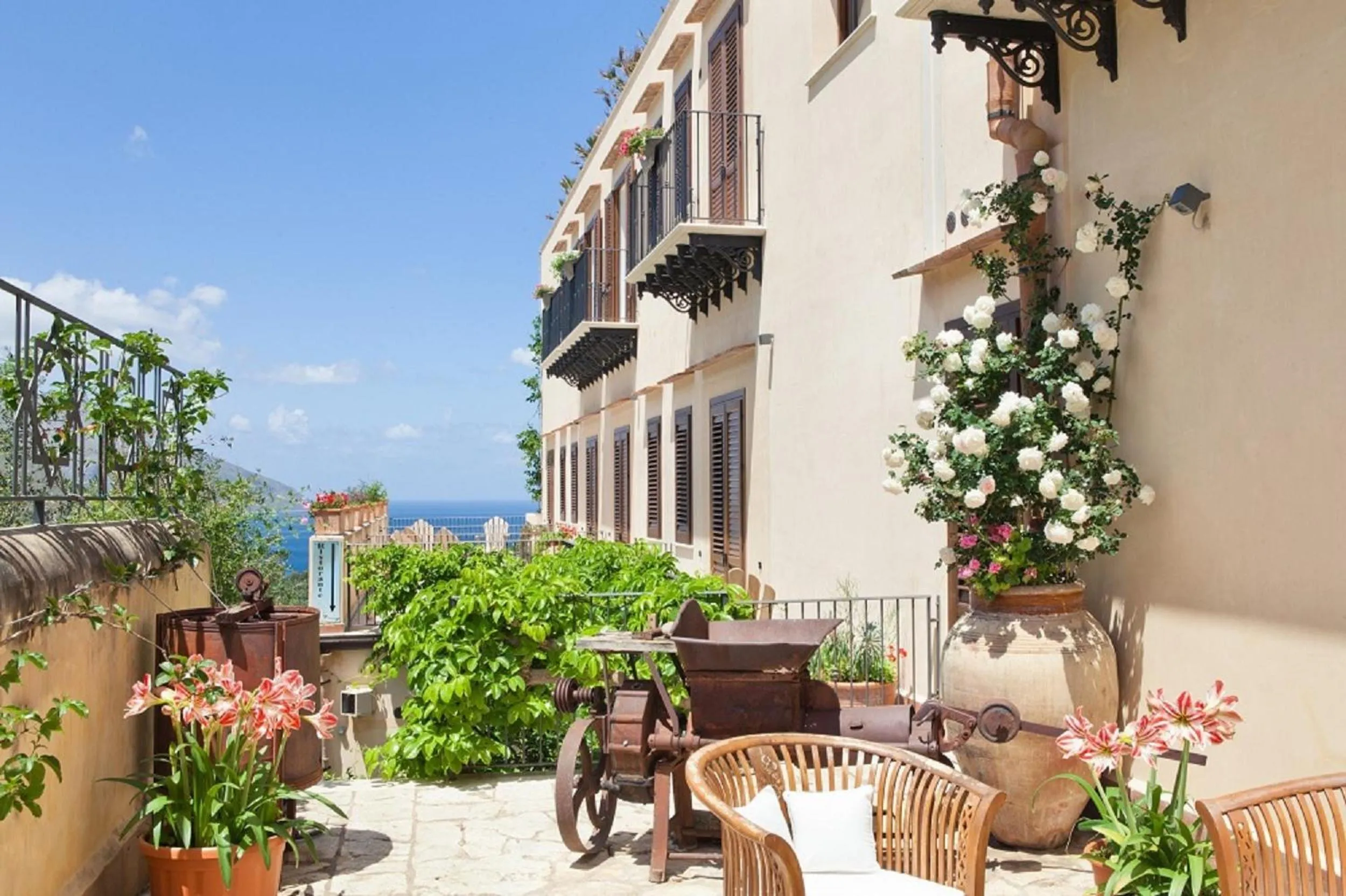 Spring in Torre Bennistra