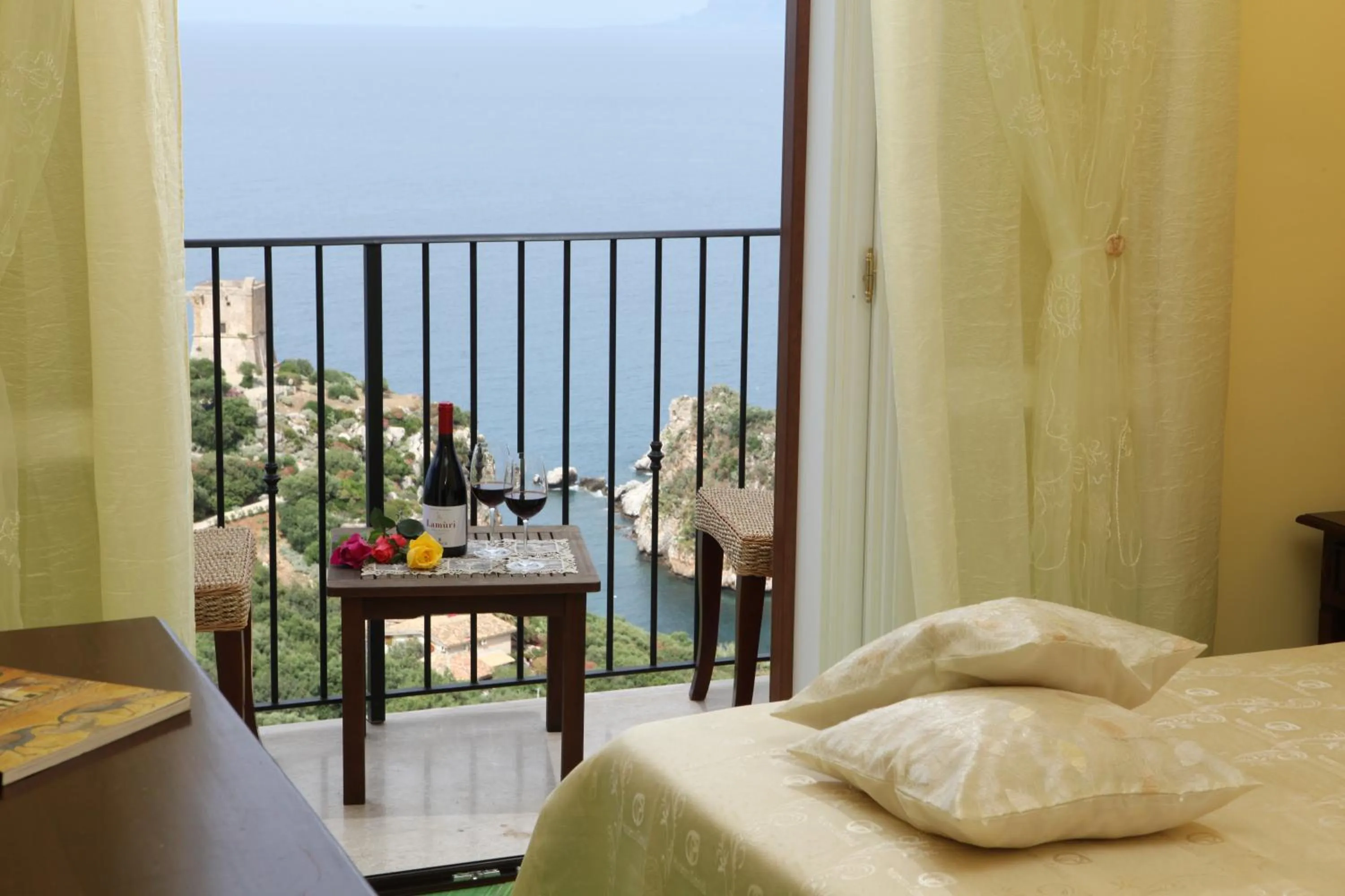 Bedroom, Bed in Torre Bennistra