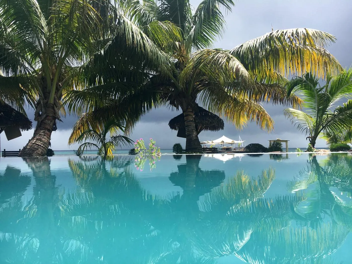 Swimming pool in Princesse Bora Lodge & Spa