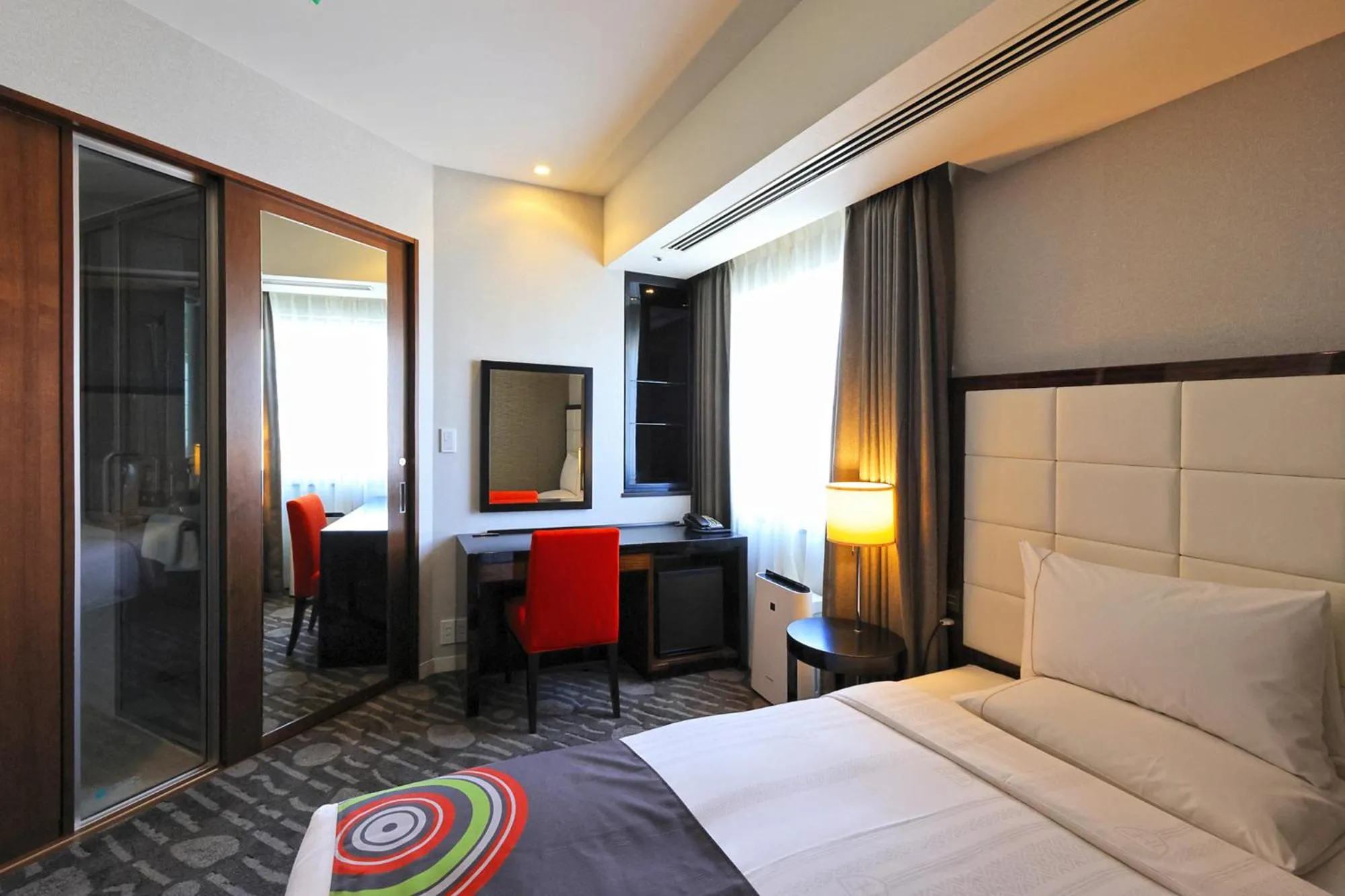 Photo of the whole room, Bed in The Royal Park Hotel Fukuoka