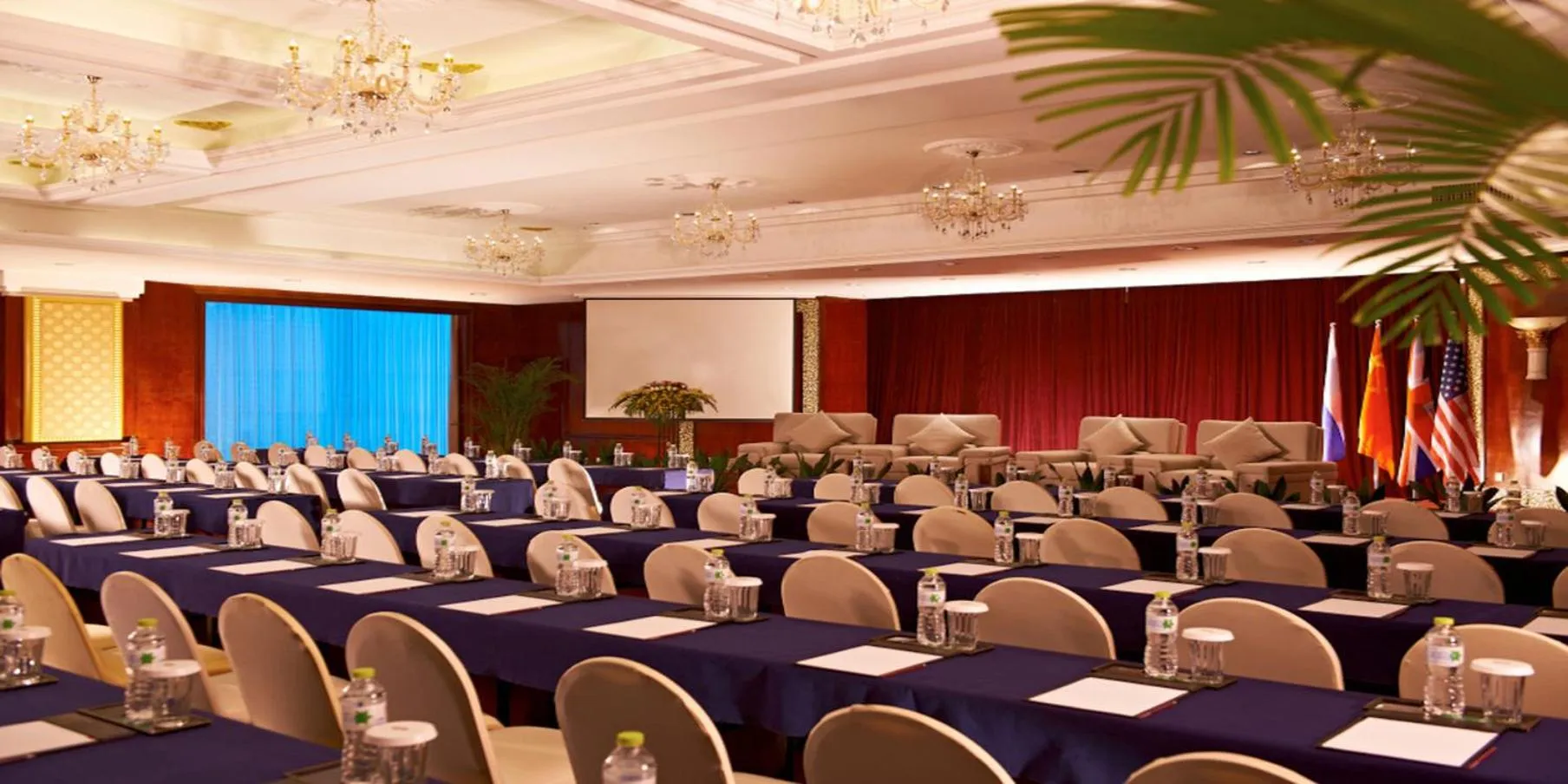 Meeting/conference room in Crowne Plaza City Center Ningbo by IHG