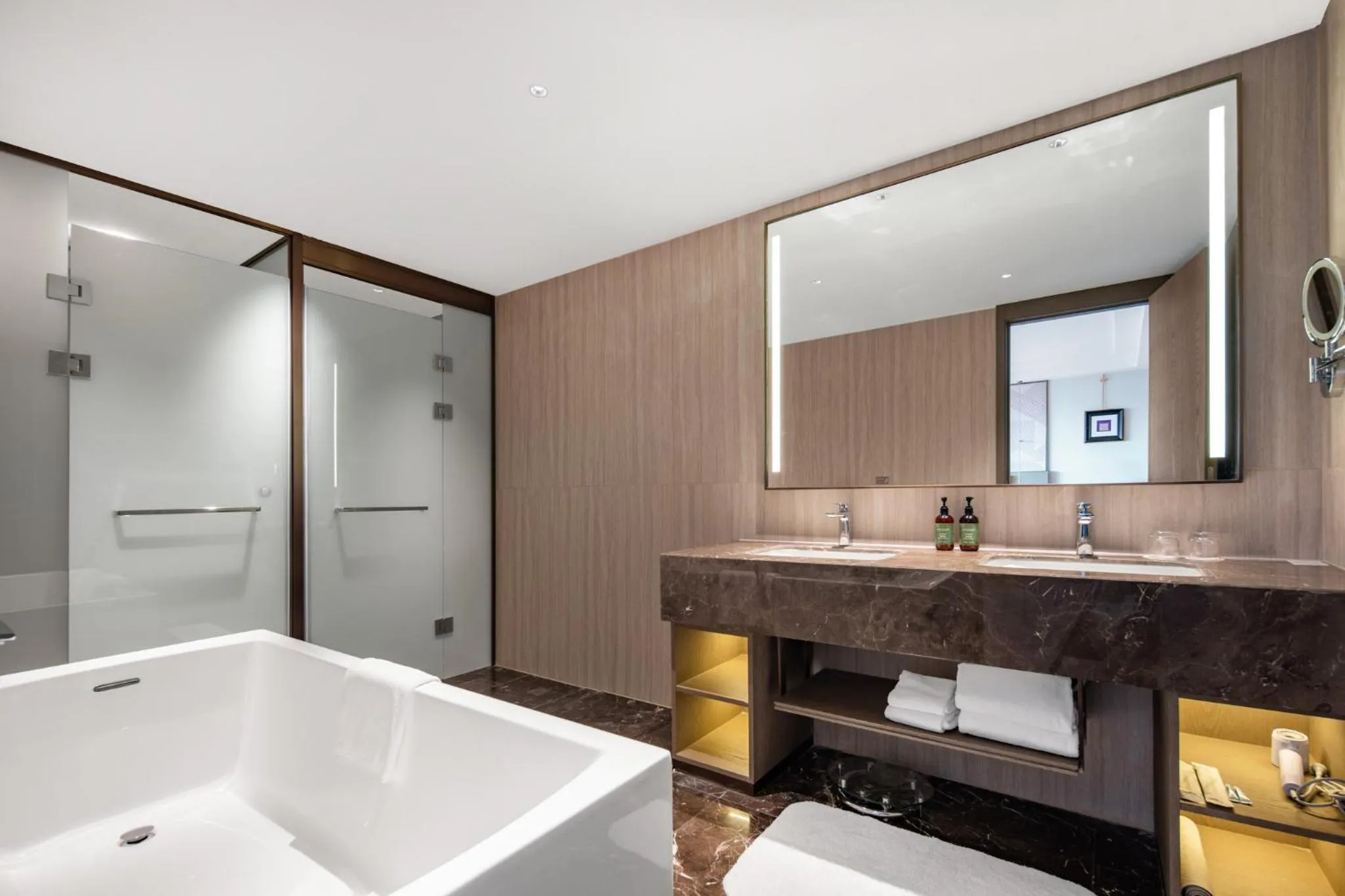 Photo of the whole room in Crowne Plaza City Center Ningbo by IHG