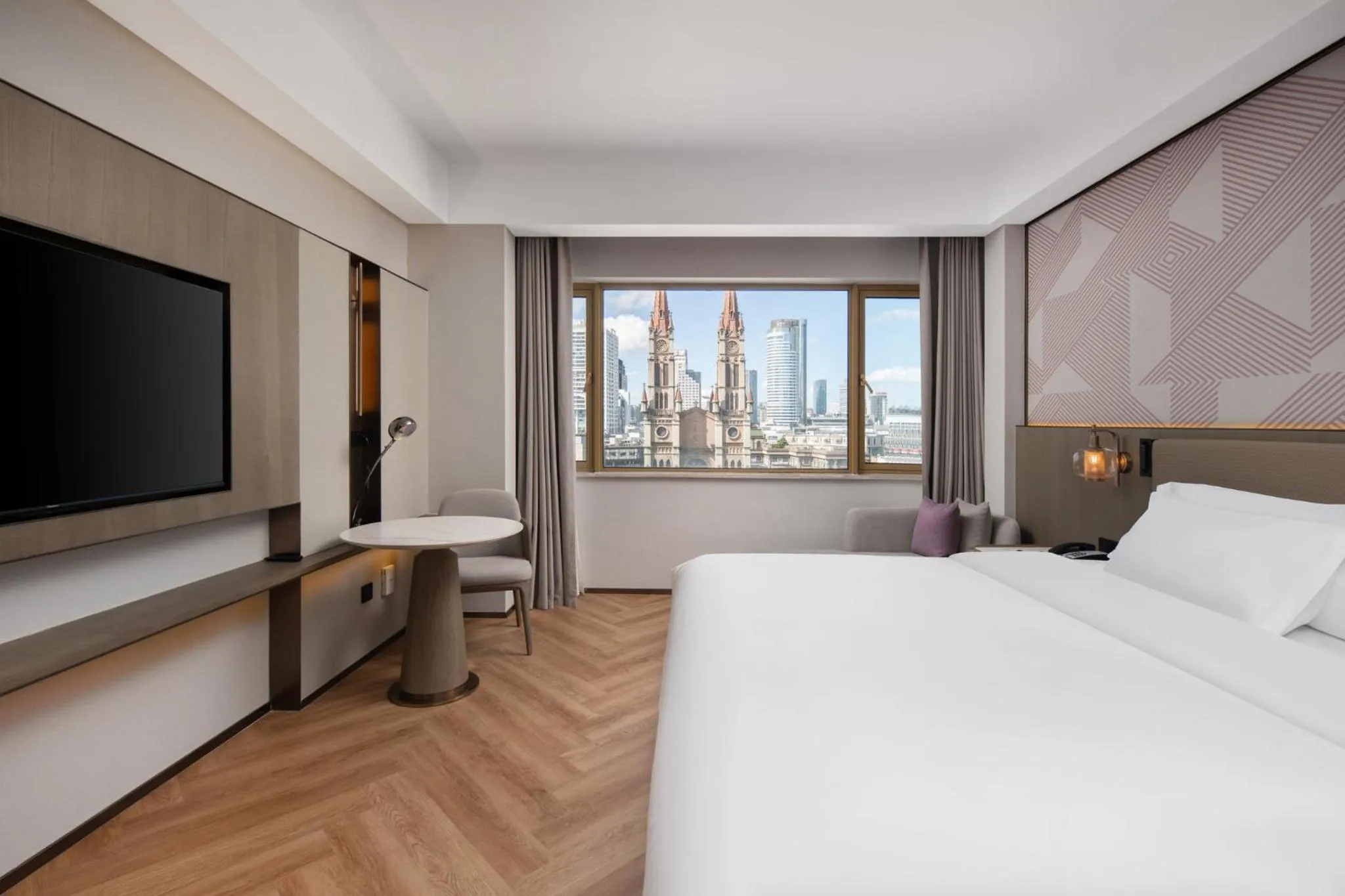 Photo of the whole room, Bed in Crowne Plaza City Center Ningbo by IHG