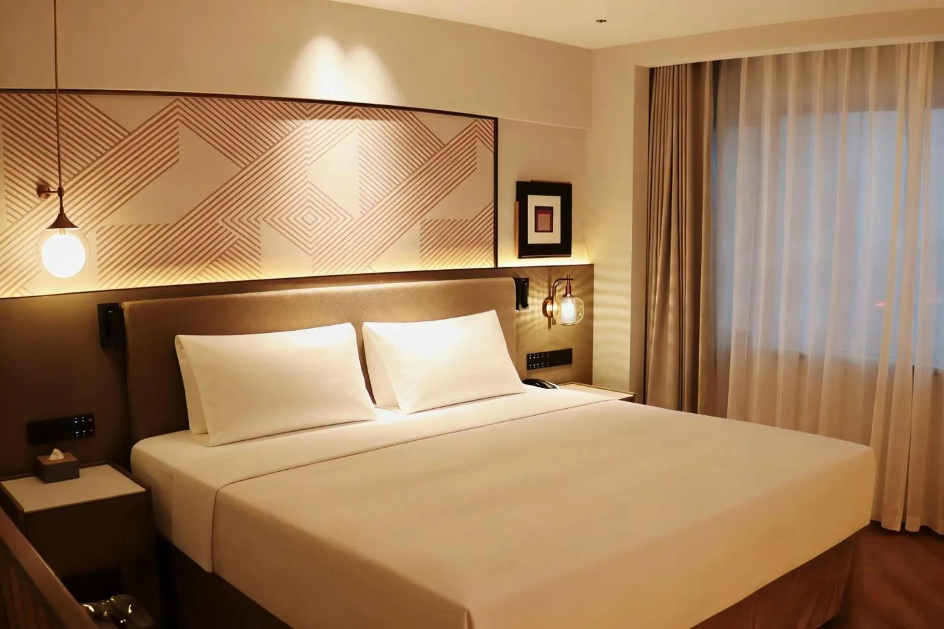 Bedroom, Bed in Crowne Plaza City Center Ningbo by IHG