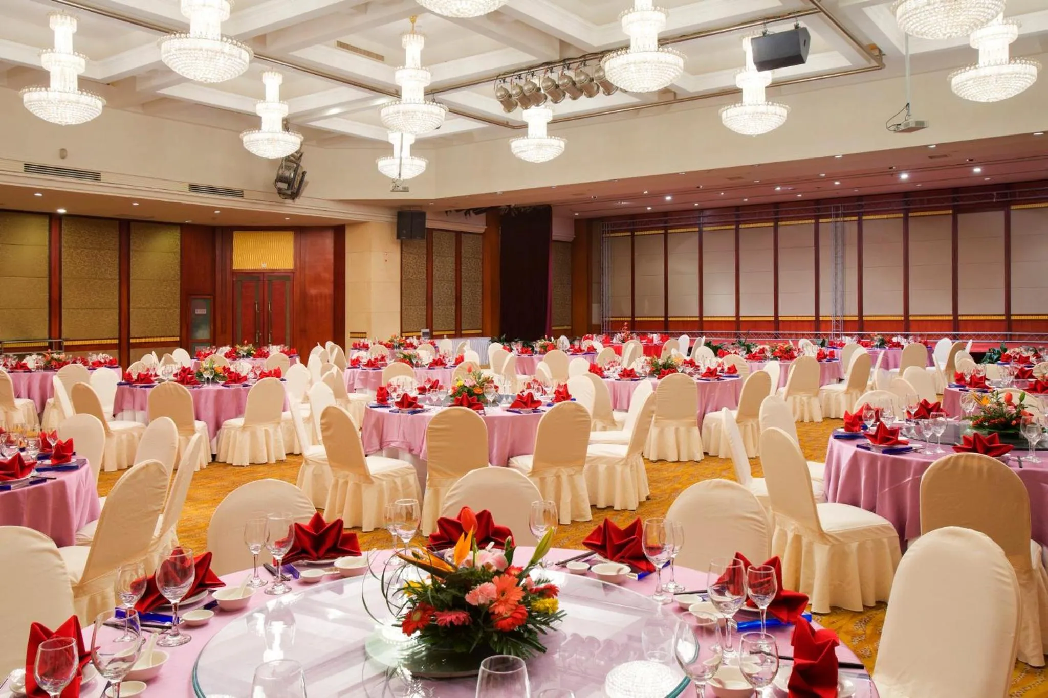 Banquet/Function facilities in Crowne Plaza City Center Ningbo by IHG