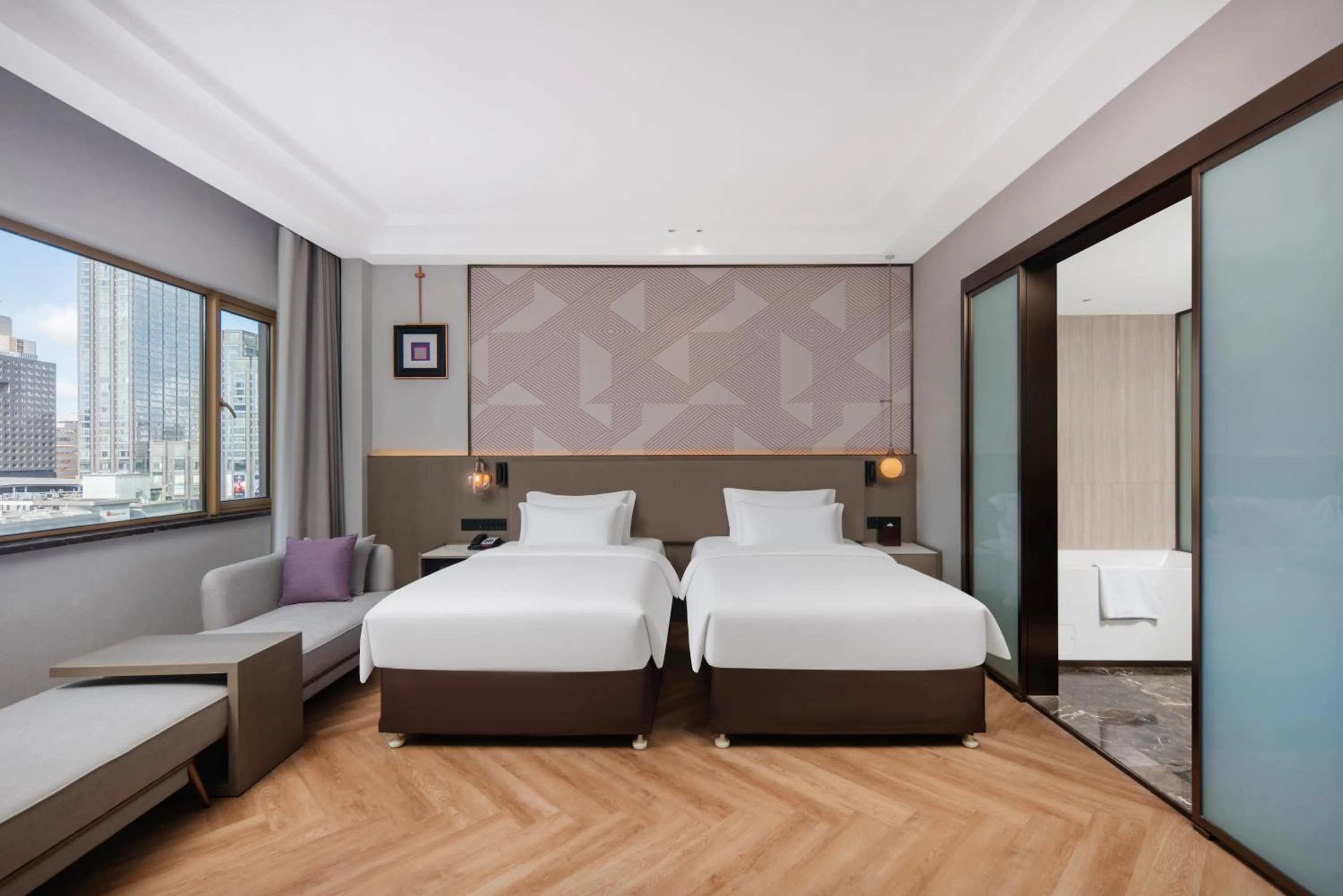 Photo of the whole room, Bed in Crowne Plaza City Center Ningbo by IHG
