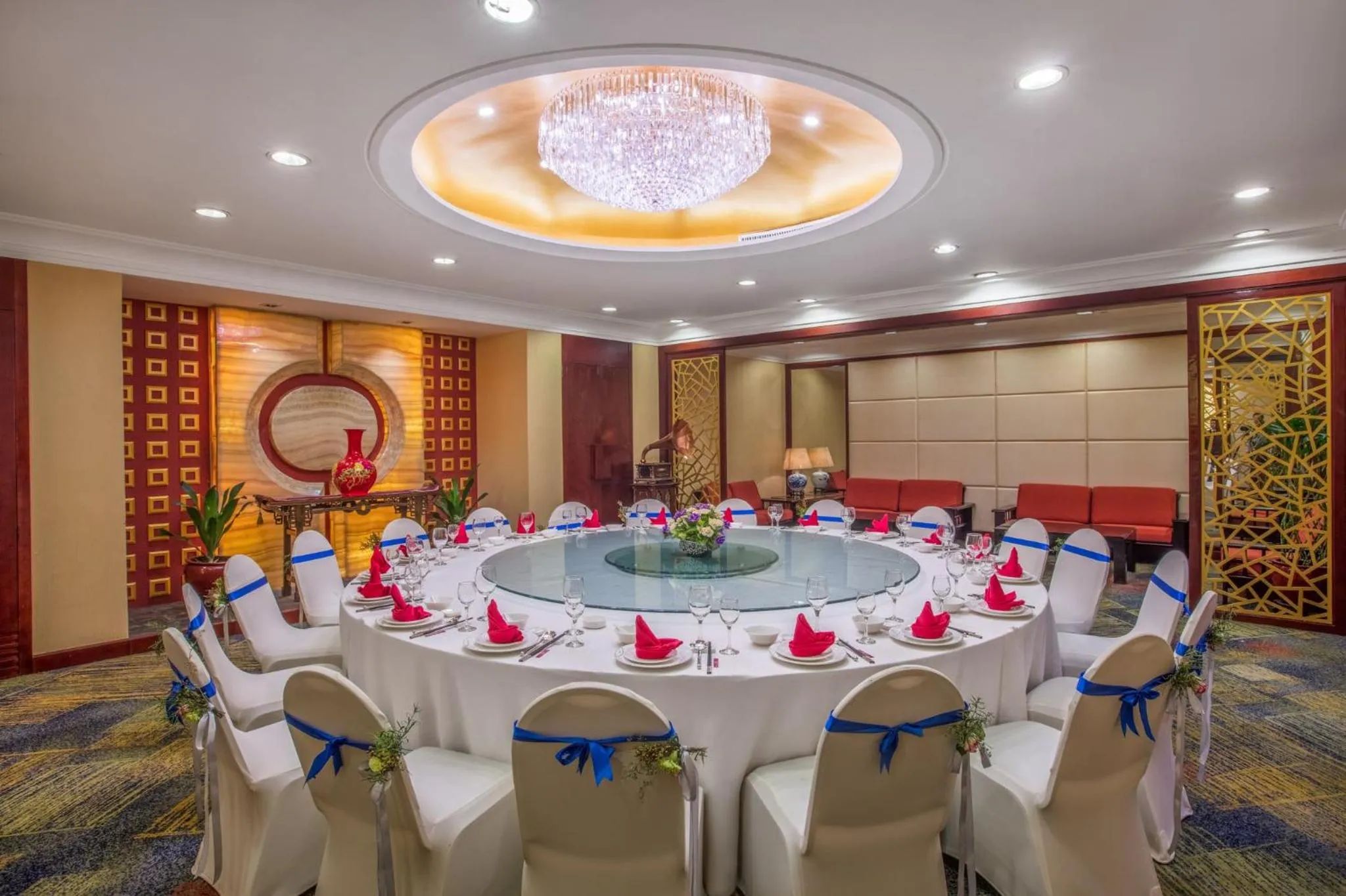 Restaurant/places to eat in Crowne Plaza City Center Ningbo by IHG
