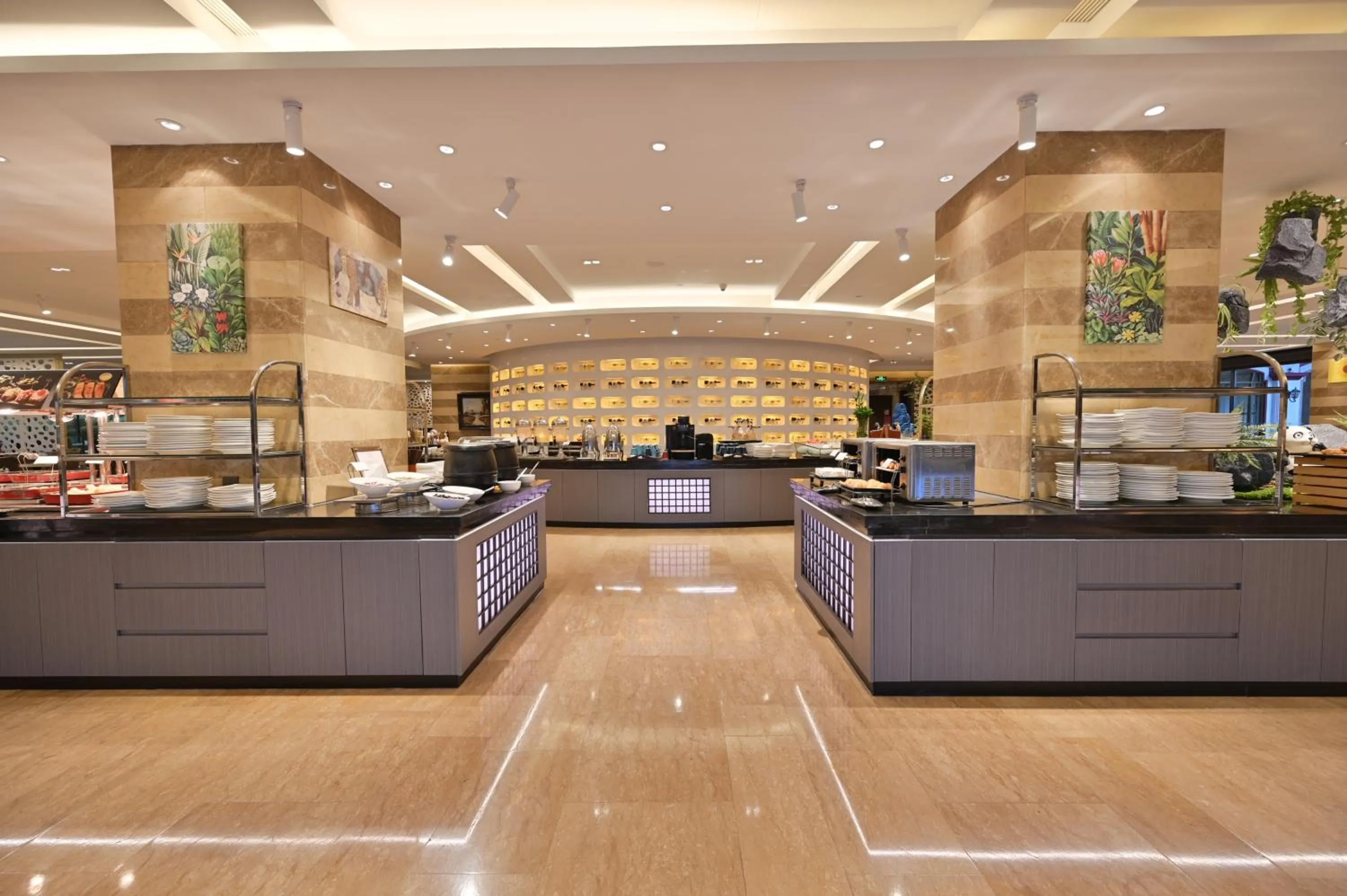 Restaurant/places to eat in Crowne Plaza City Center Ningbo by IHG
