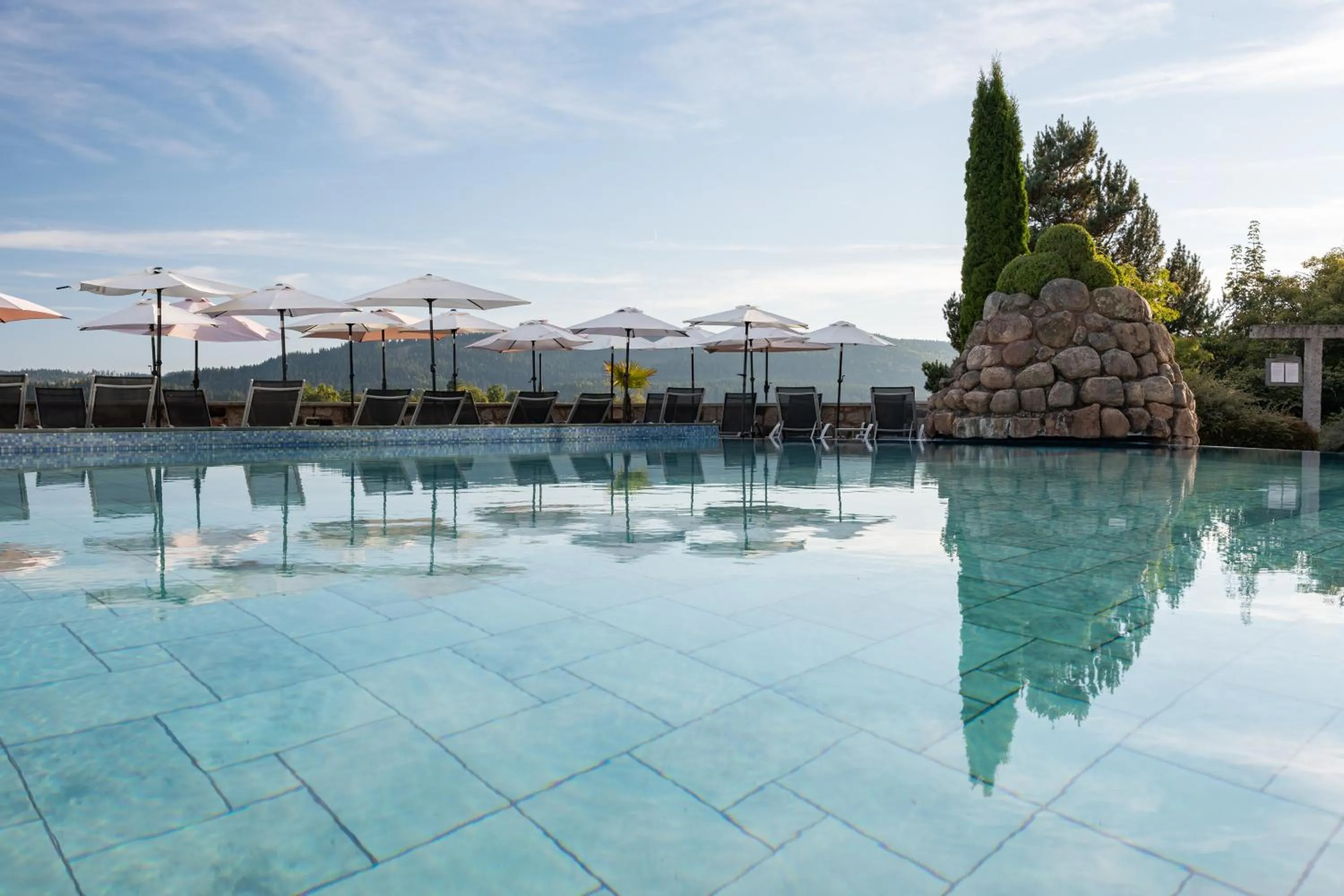 Swimming pool in Hotel Vier Jahreszeiten am Schluchsee