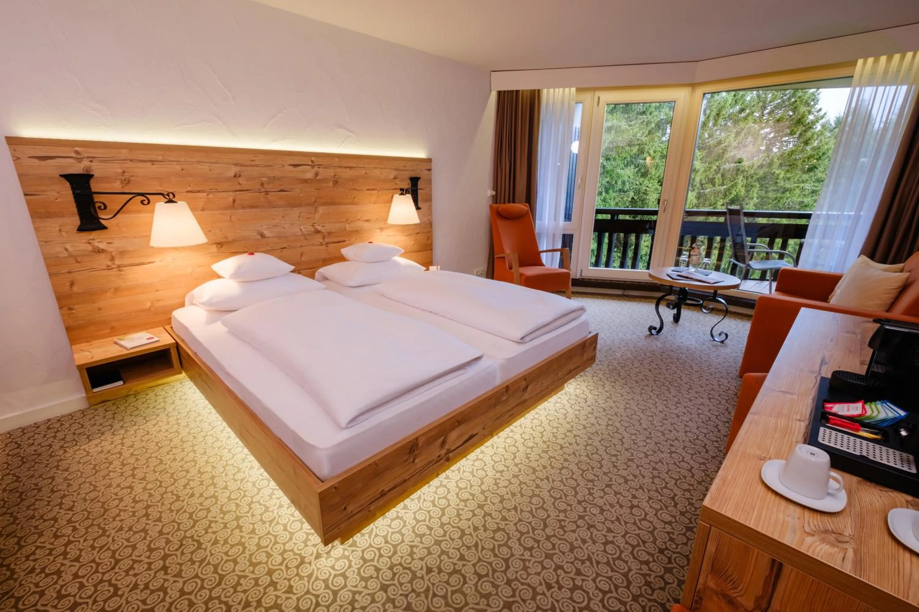 Photo of the whole room, Bed in Hotel Vier Jahreszeiten am Schluchsee