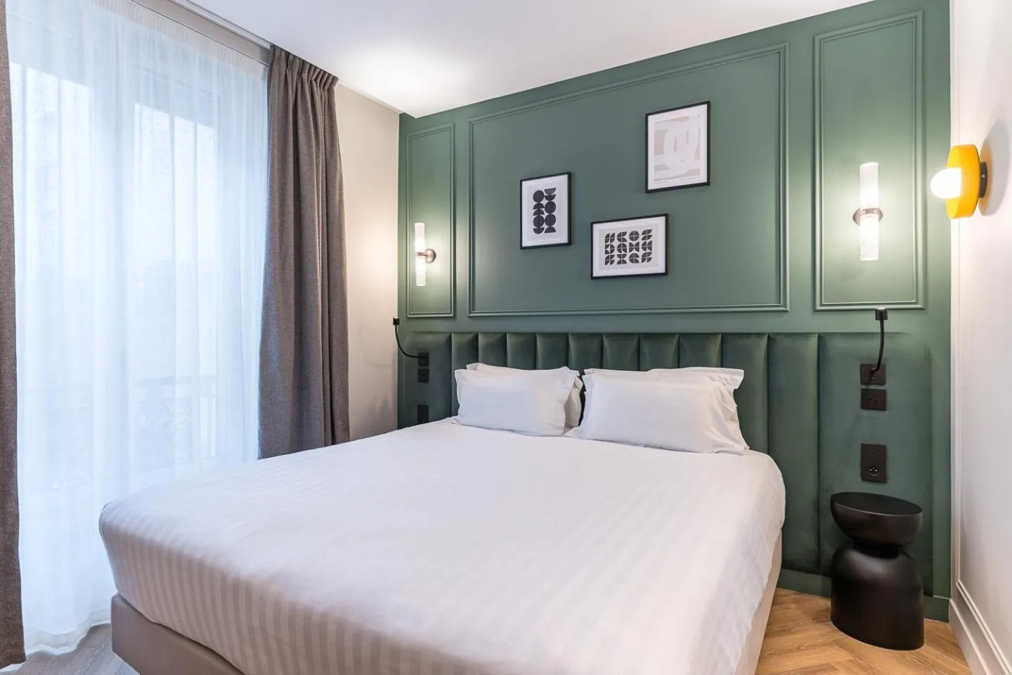 Bed in Hotel Elysée Secret