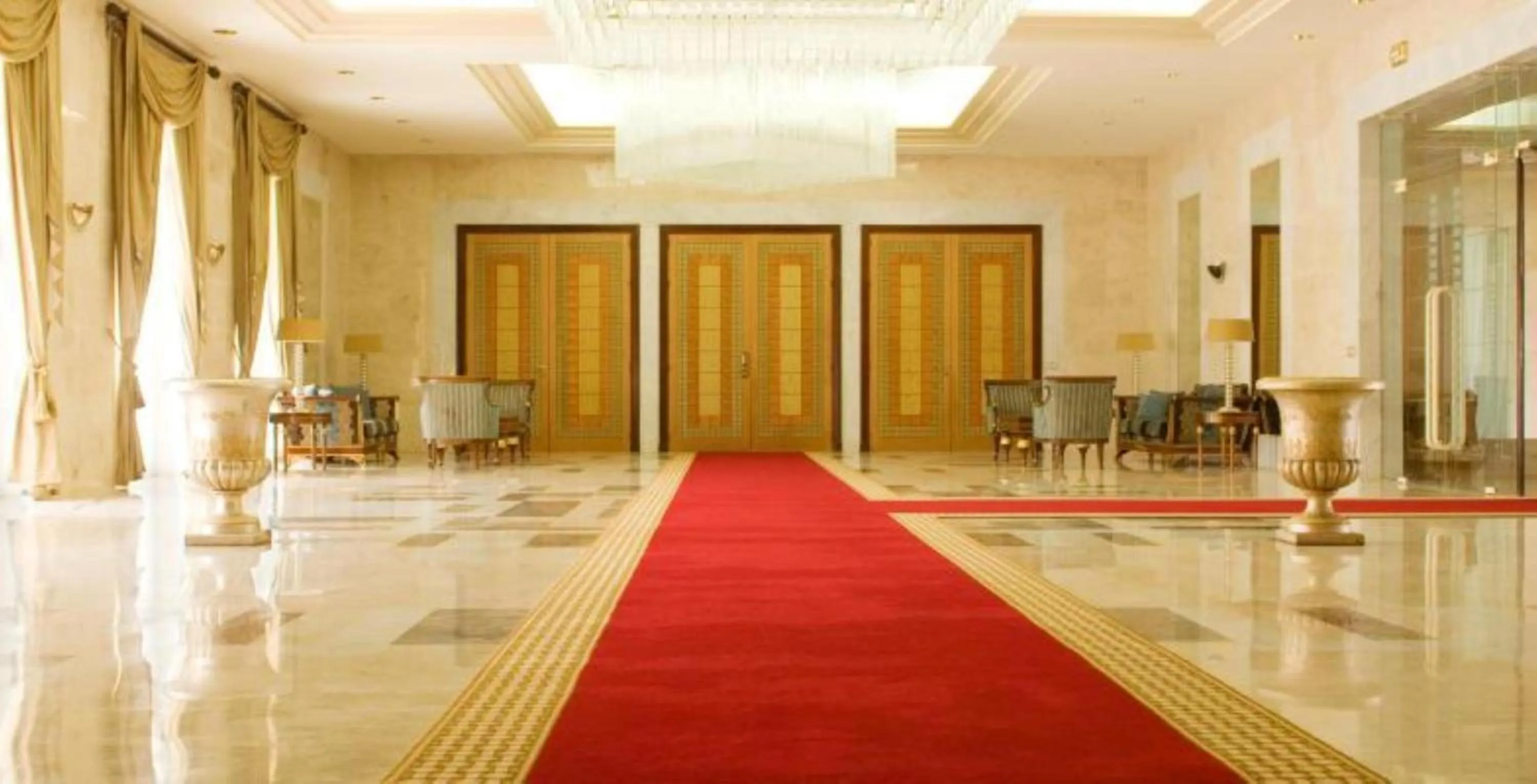 Lobby or reception in King Fahd Palace Hotel
