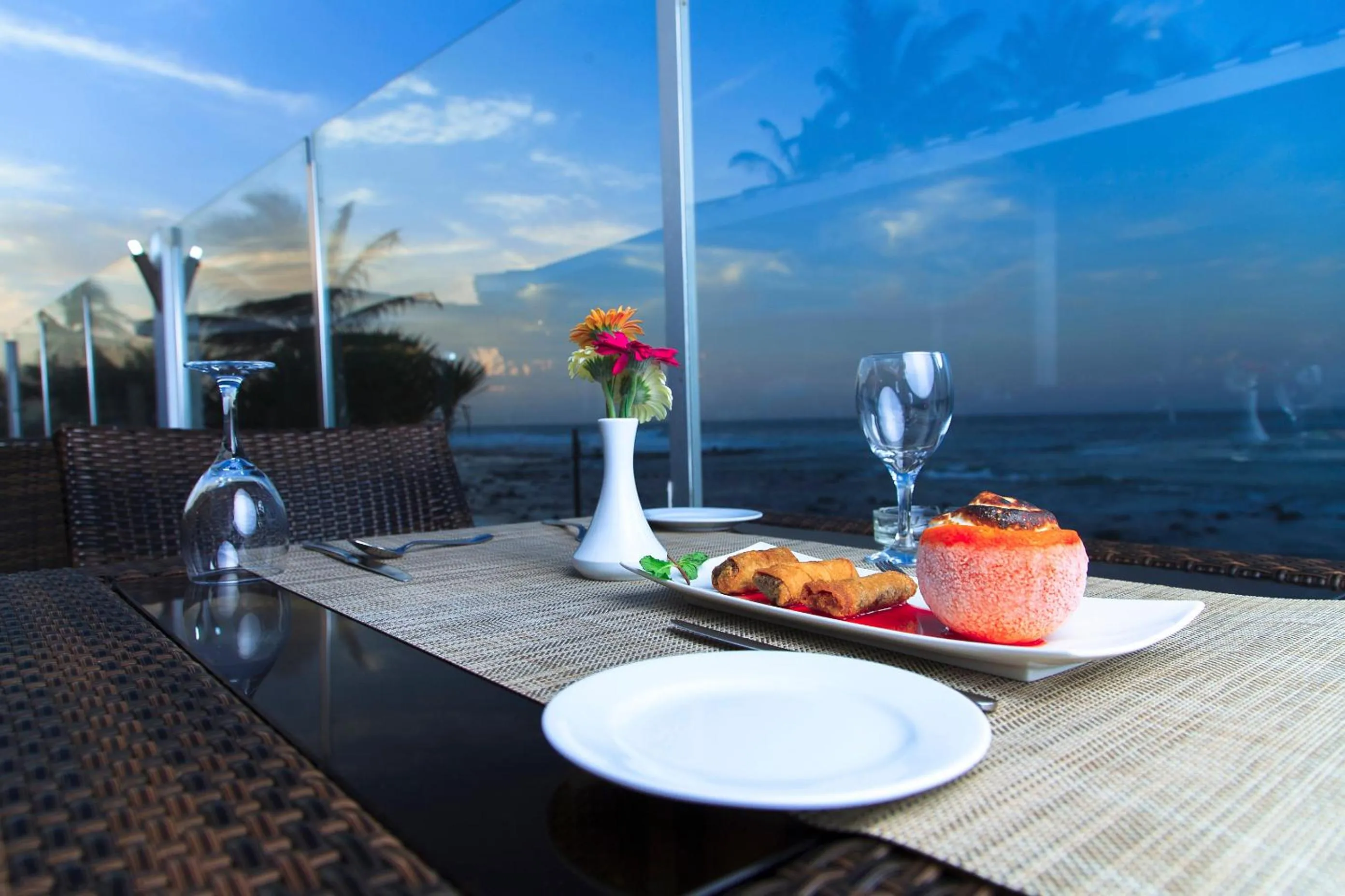 Restaurant/places to eat in King Fahd Palace Hotel