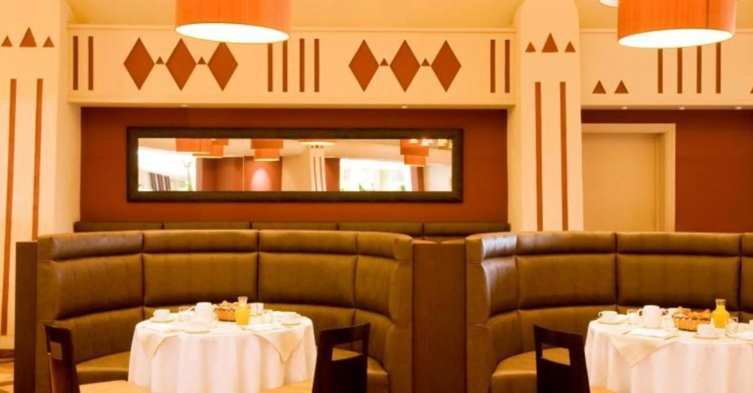 Restaurant/places to eat in King Fahd Palace Hotel
