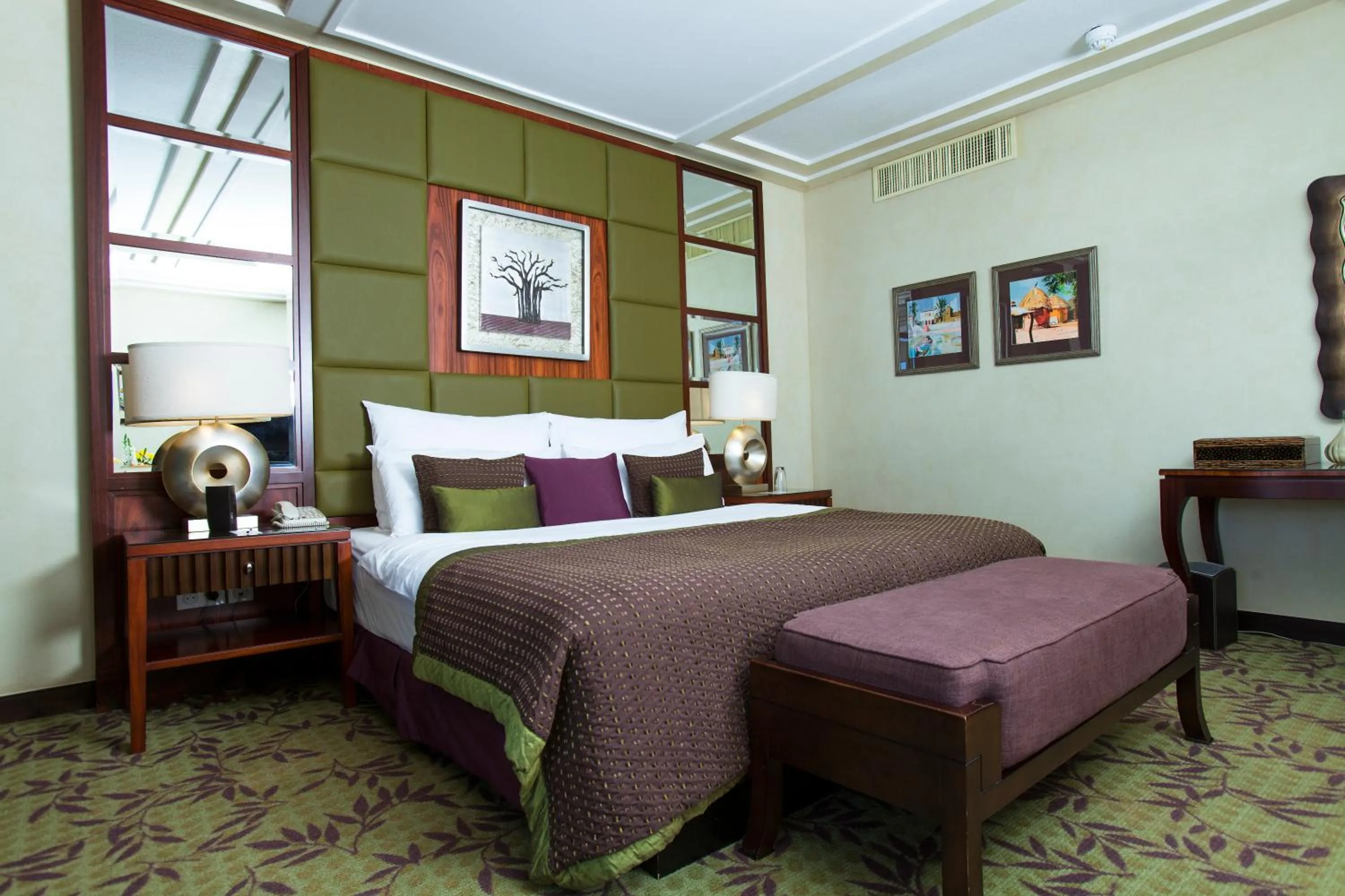 Bed in King Fahd Palace Hotel