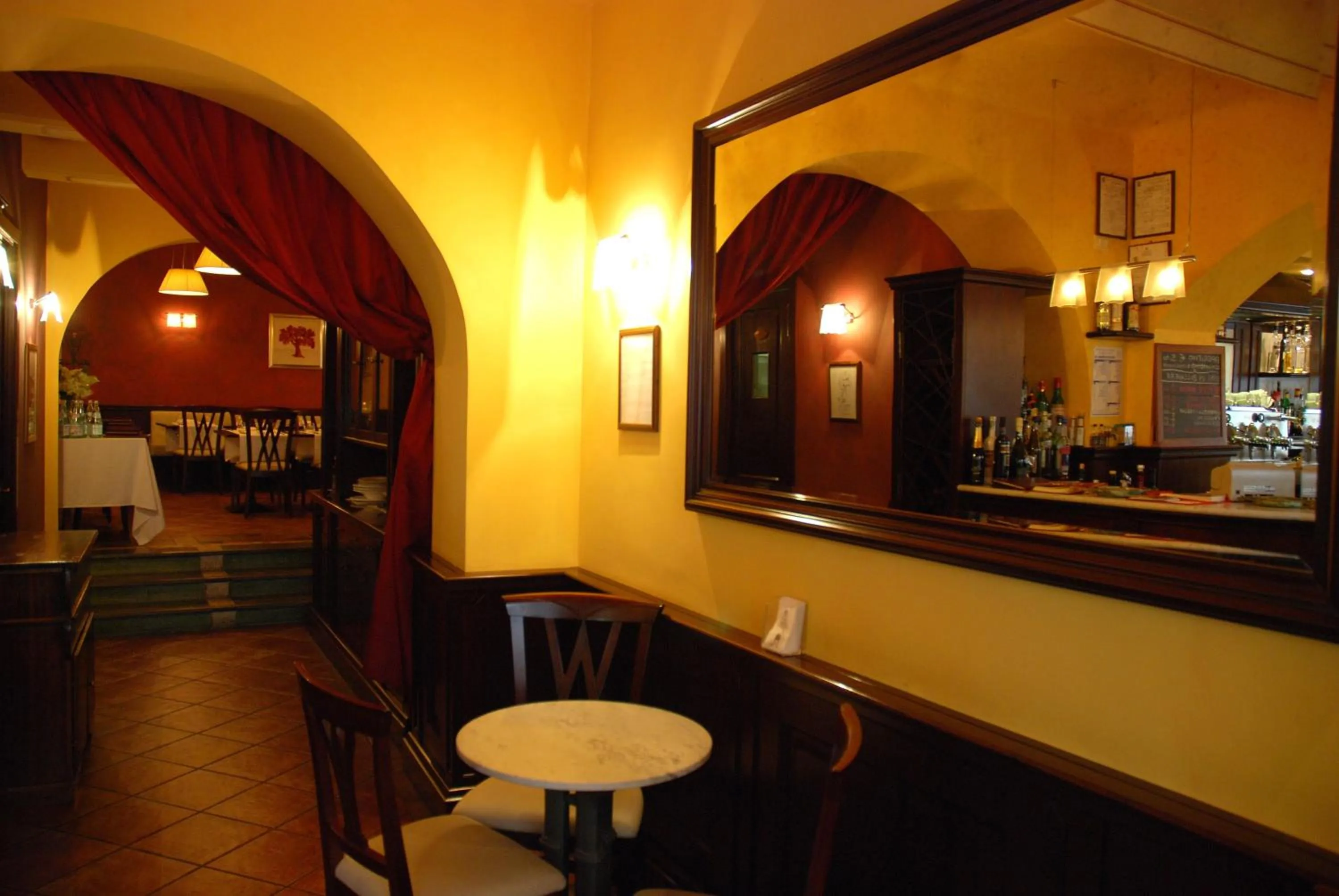 Restaurant/places to eat in Locanda Le Logge