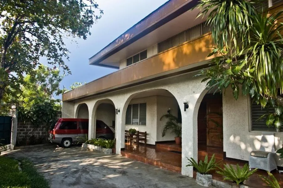 Facade/entrance in Casa Joaquin BnB