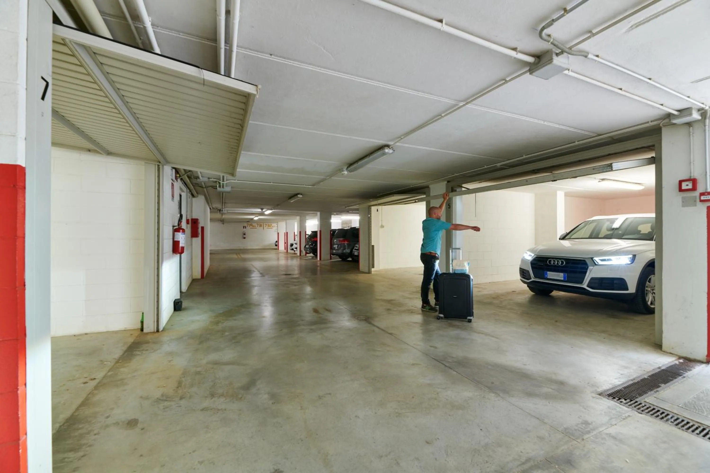 Parking in Wally Residence