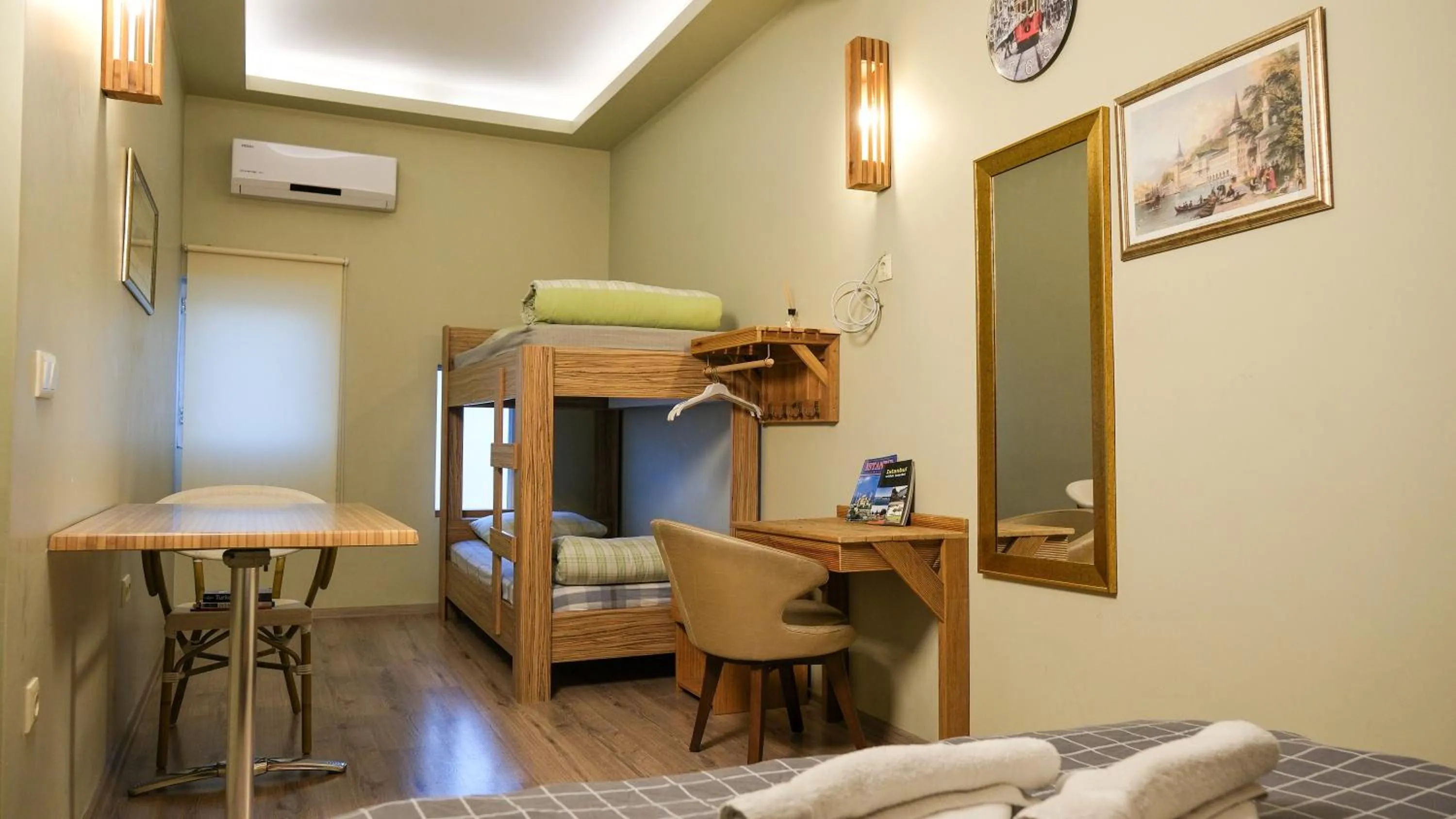 Photo of the whole room in Second Home Suites