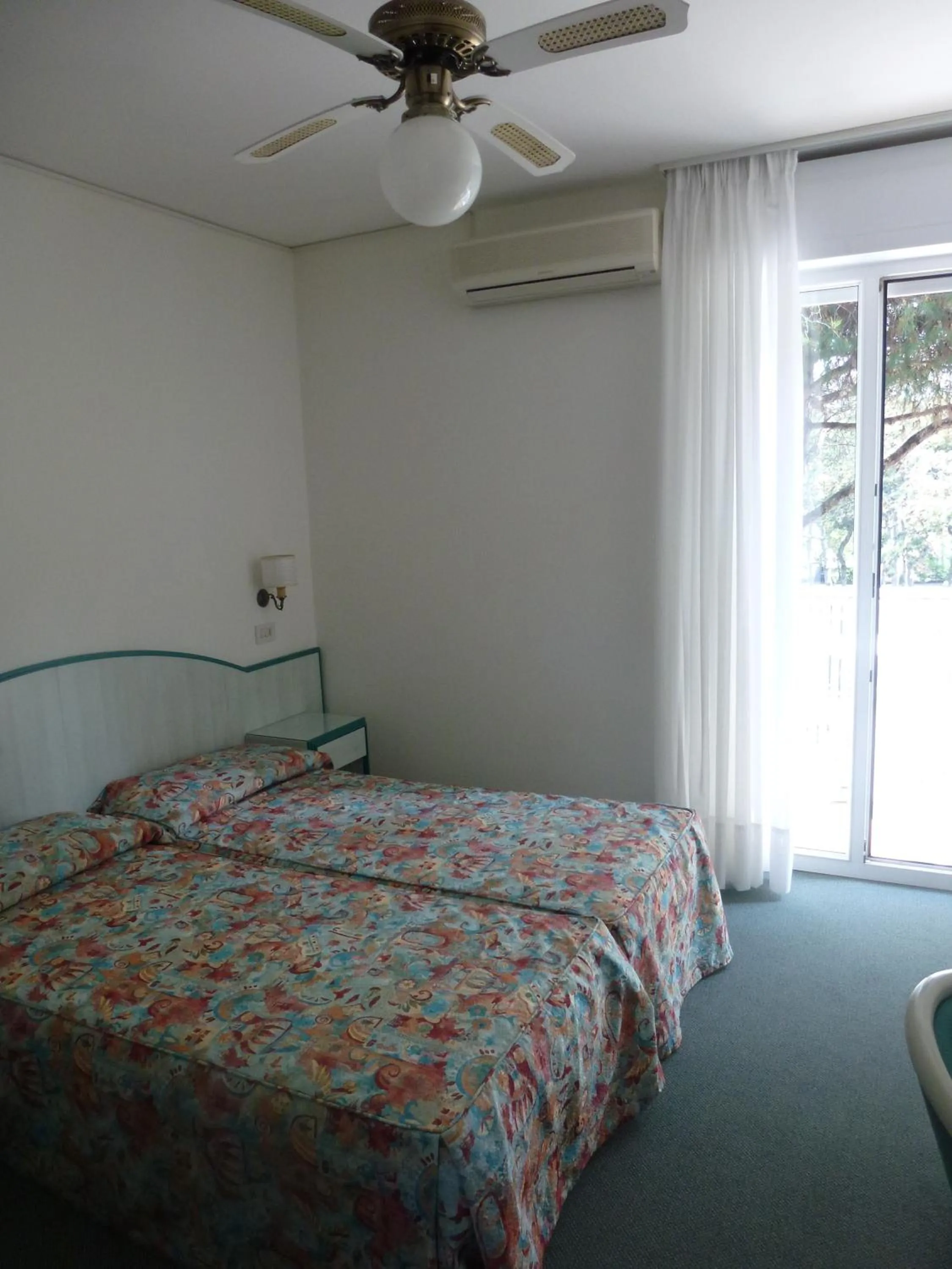 Day, Bed in Hotel San Marco