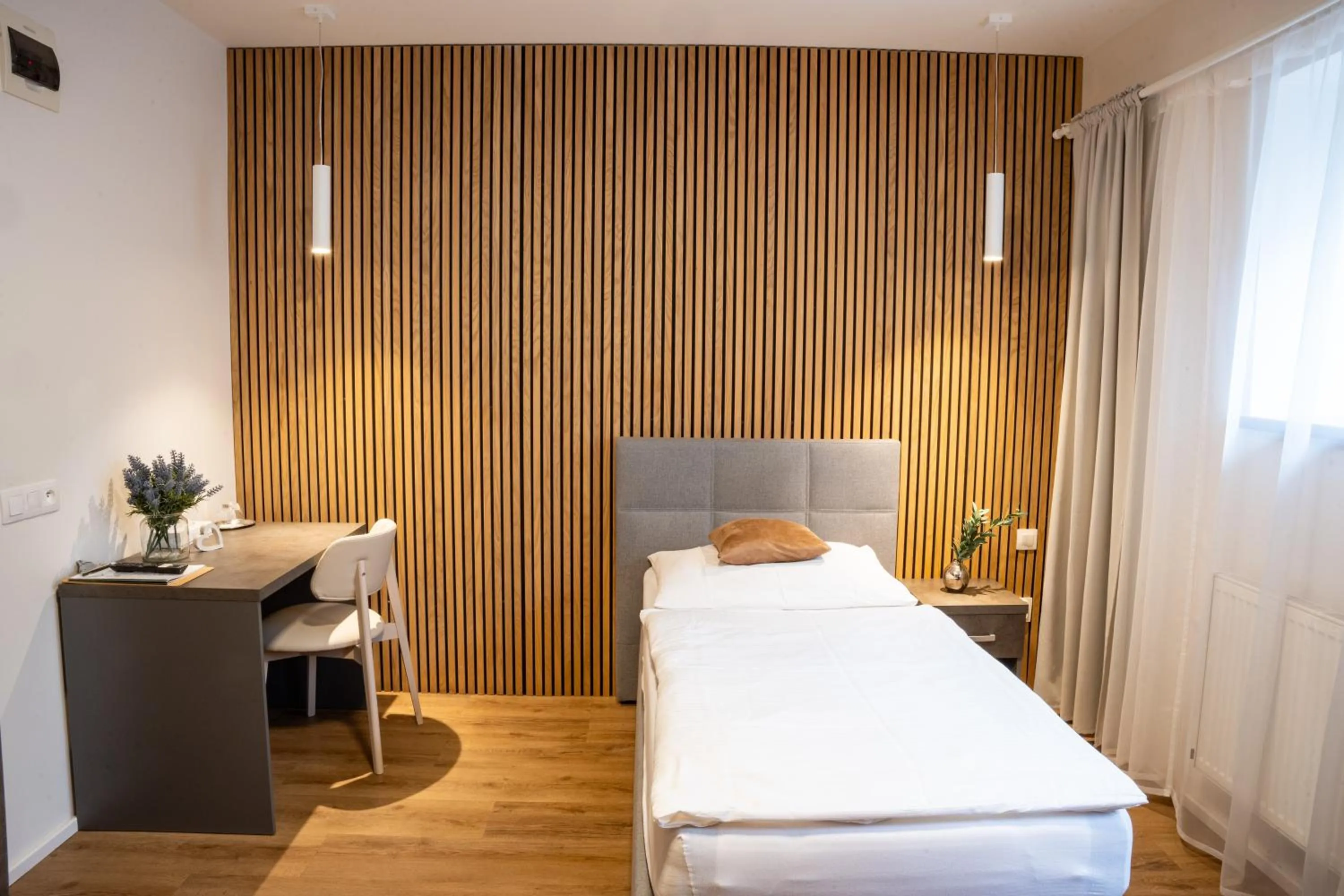 Bed in Hotel Sharingham