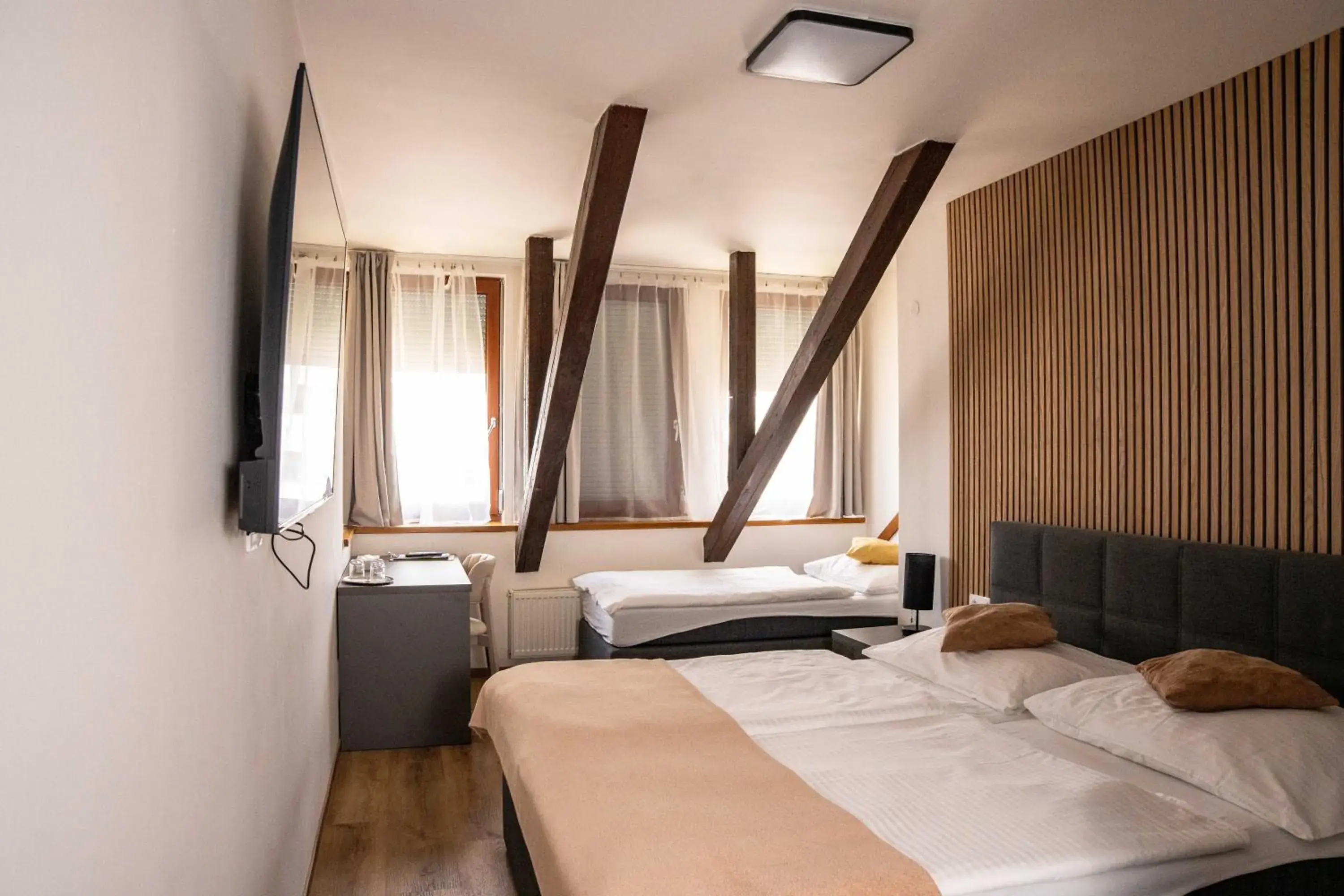 Superior Triple Room - single occupancy in Hotel Sharingham Superior Triple Room - single occupancy in Hotel Sharingham