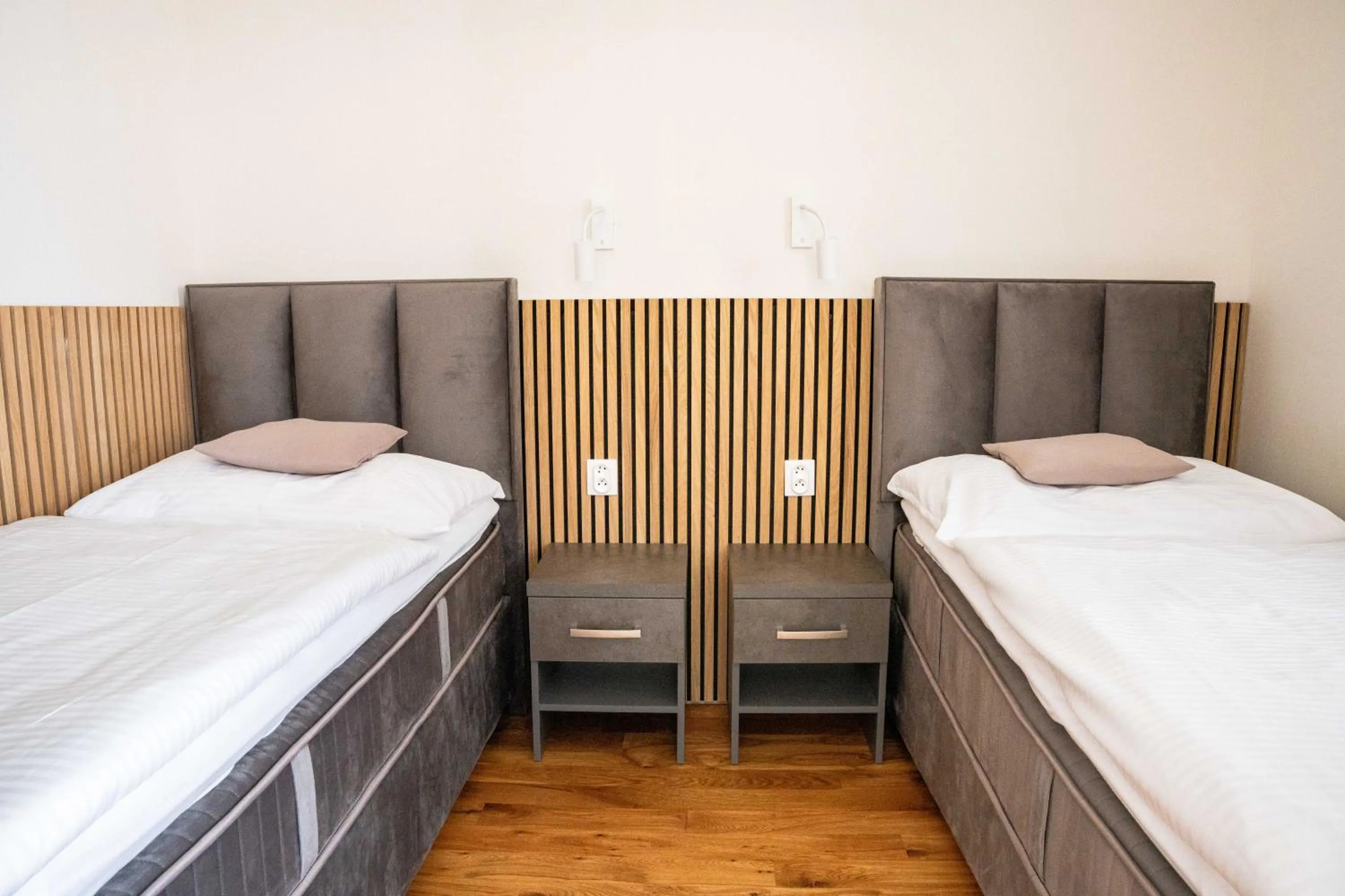 Bed in Hotel Sharingham