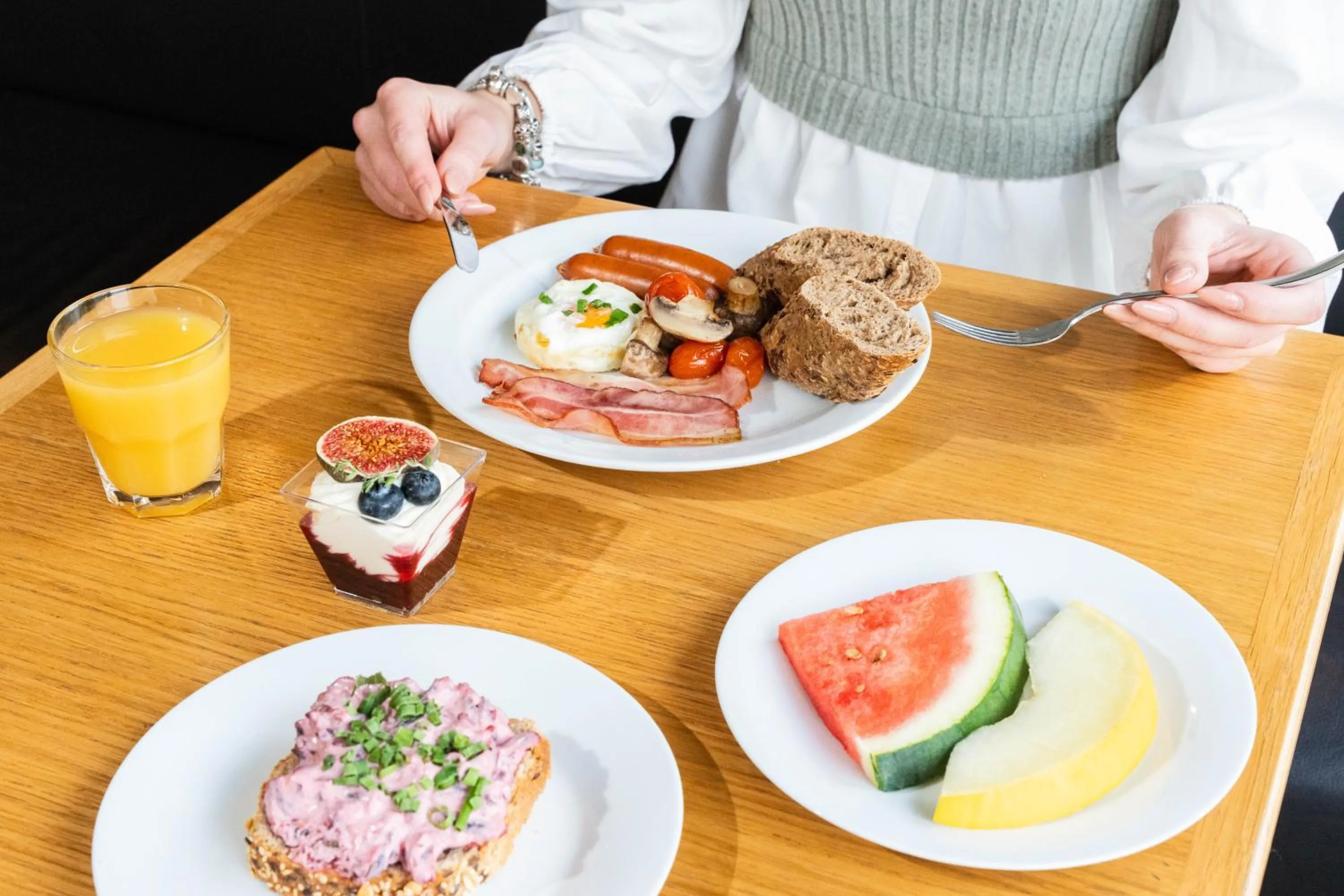Breakfast in Hotel Sharingham
