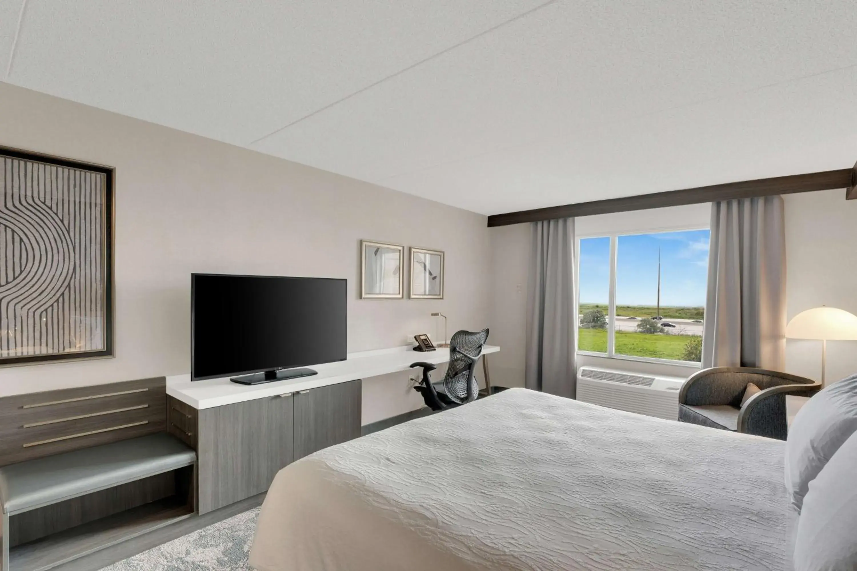 King Room in Hilton Garden Inn Toronto/Brampton King Room in Hilton Garden Inn Toronto/Brampton