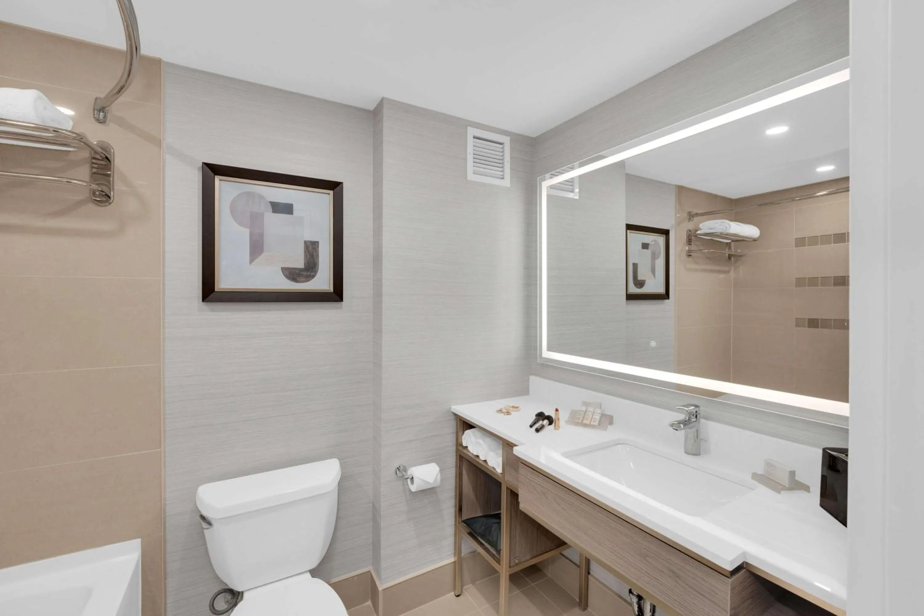 Bathroom in Hilton Garden Inn Toronto/Brampton