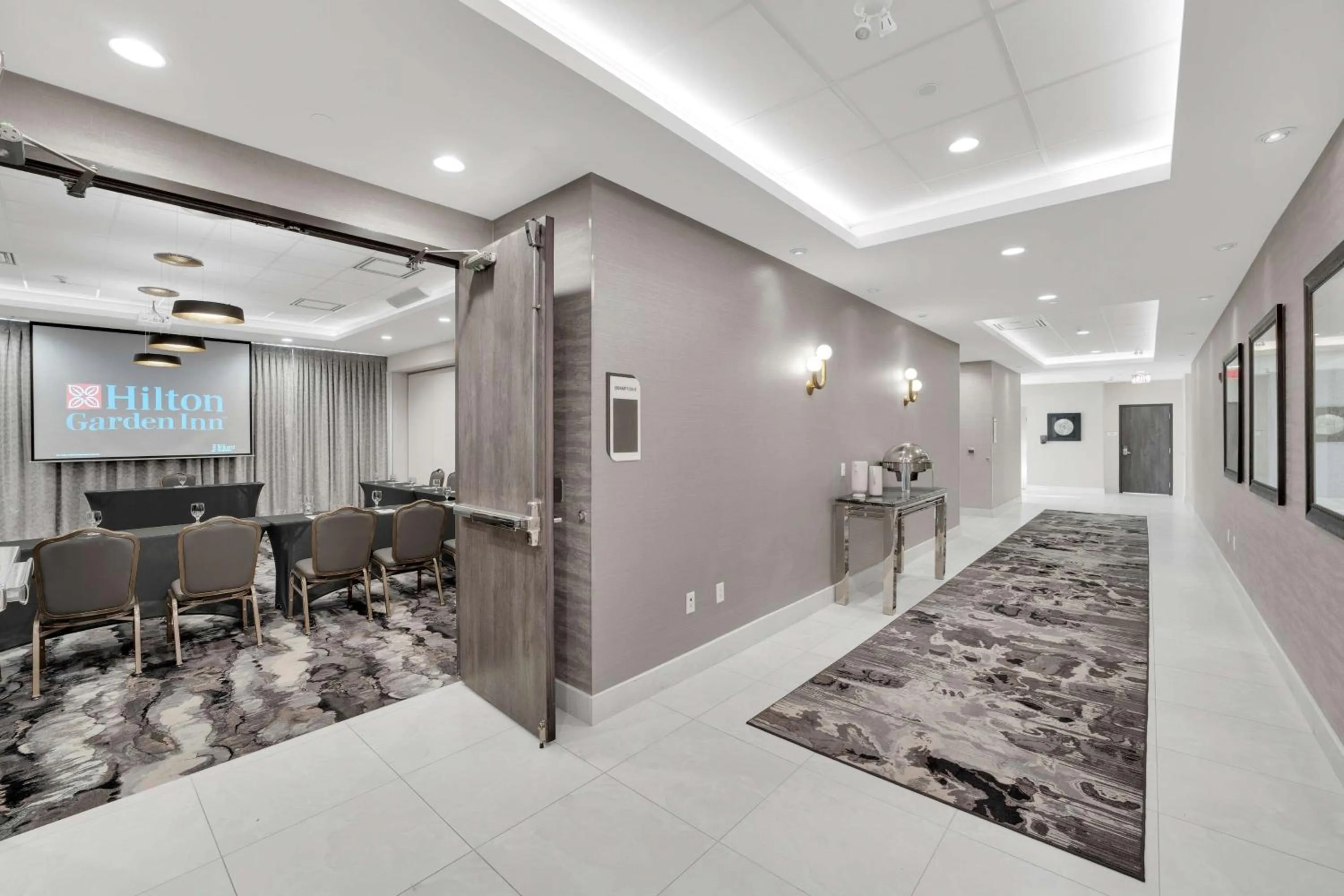 Meeting/conference room in Hilton Garden Inn Toronto/Brampton