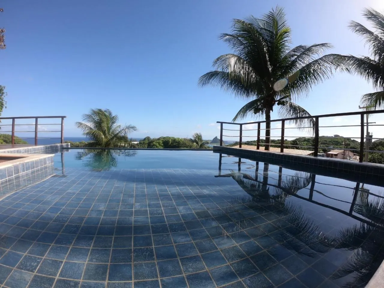 Swimming pool in Pousada Recanto