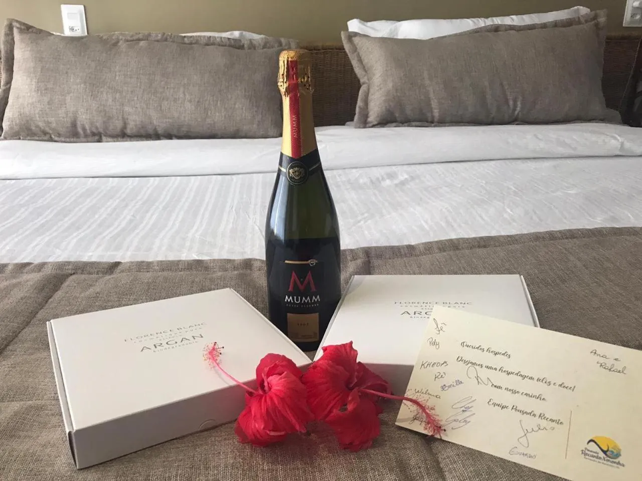 Property building, Bed in Pousada Recanto