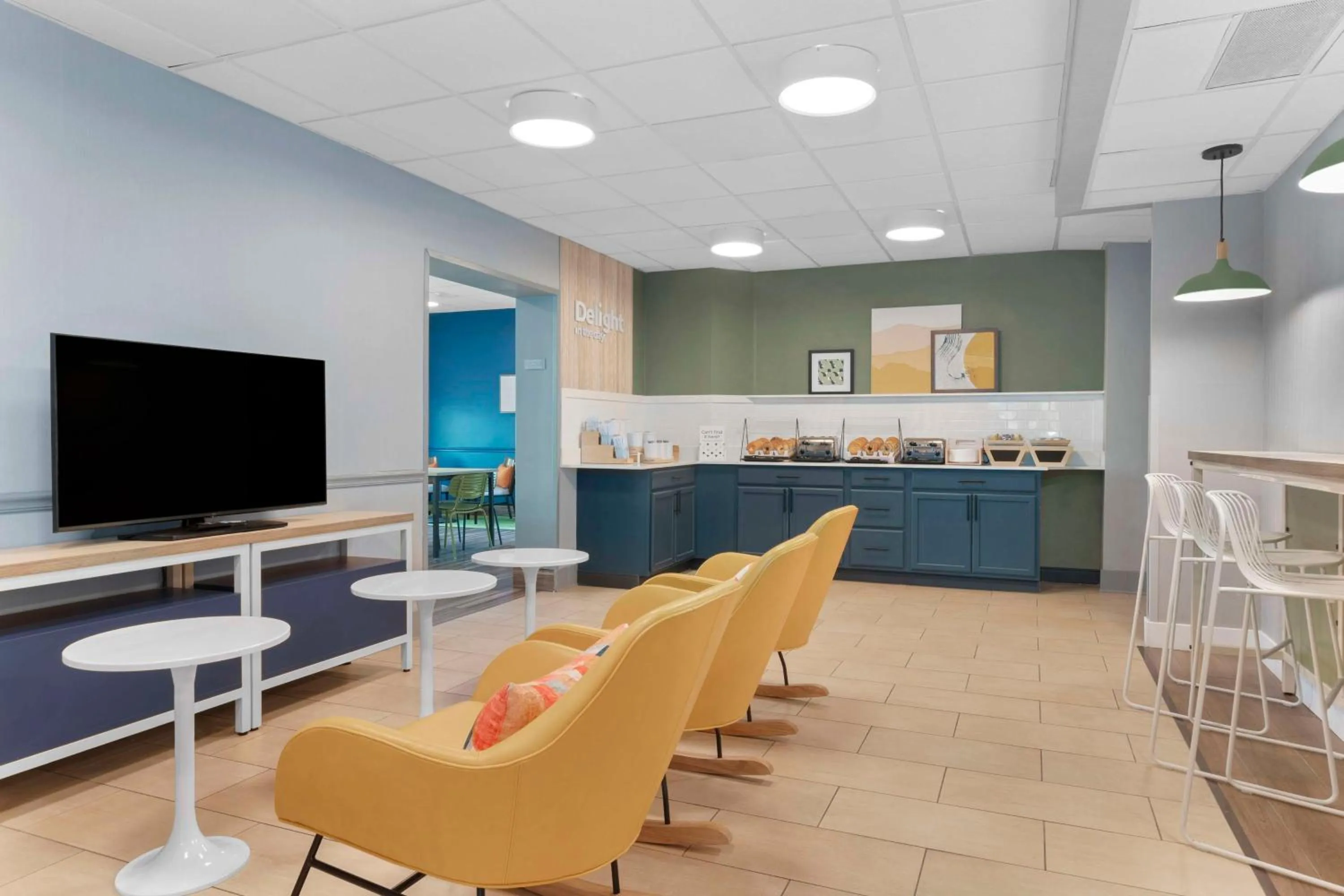 Breakfast in Spark by Hilton Orlando near SeaWorld