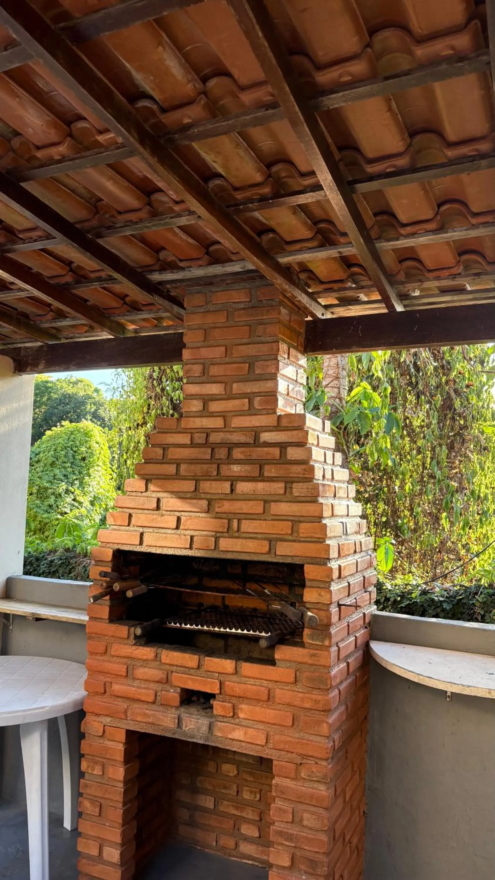 BBQ facilities in Novos Baianos Hostel e Pousada