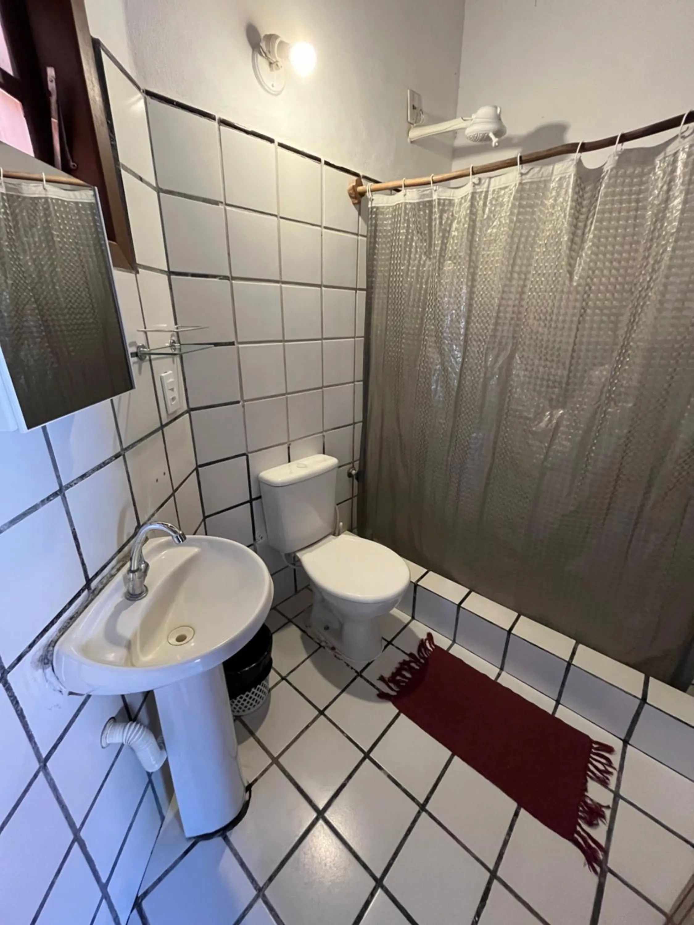 Bathroom in Novos Baianos Hostel e Pousada