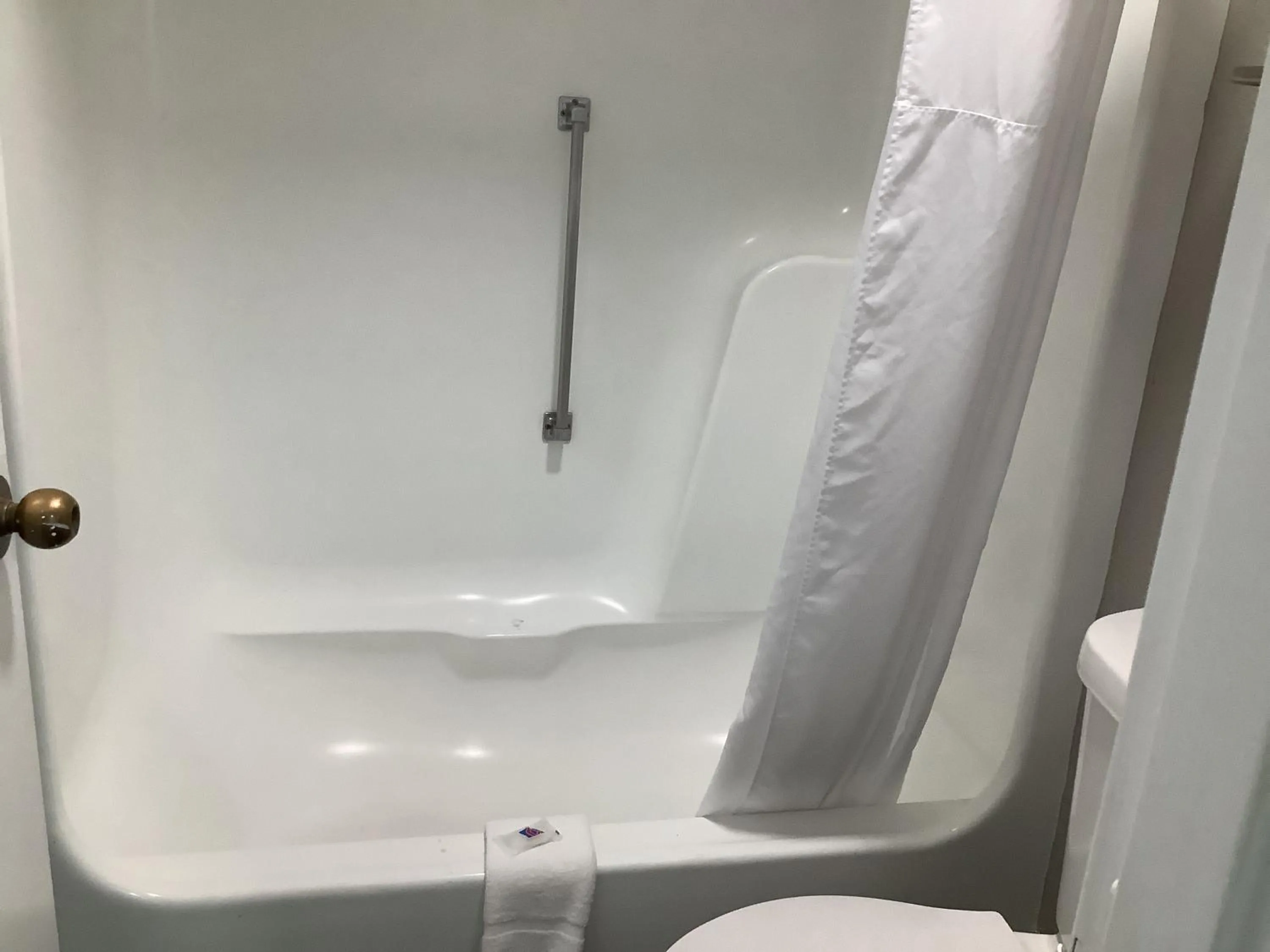 Bathroom in Motel 6-Memphis, TN - East