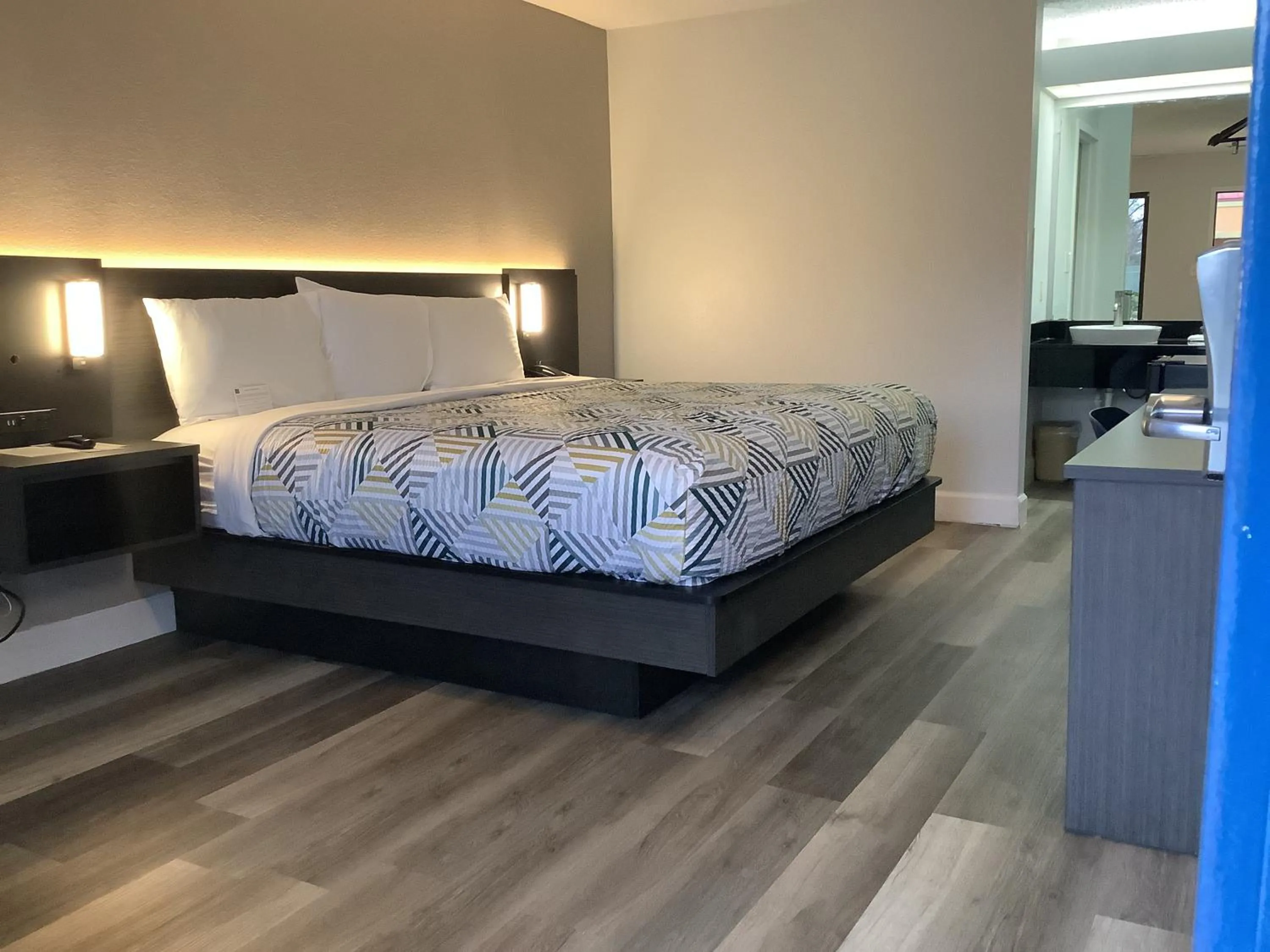 Bedroom, Bed in Motel 6-Memphis, TN - East