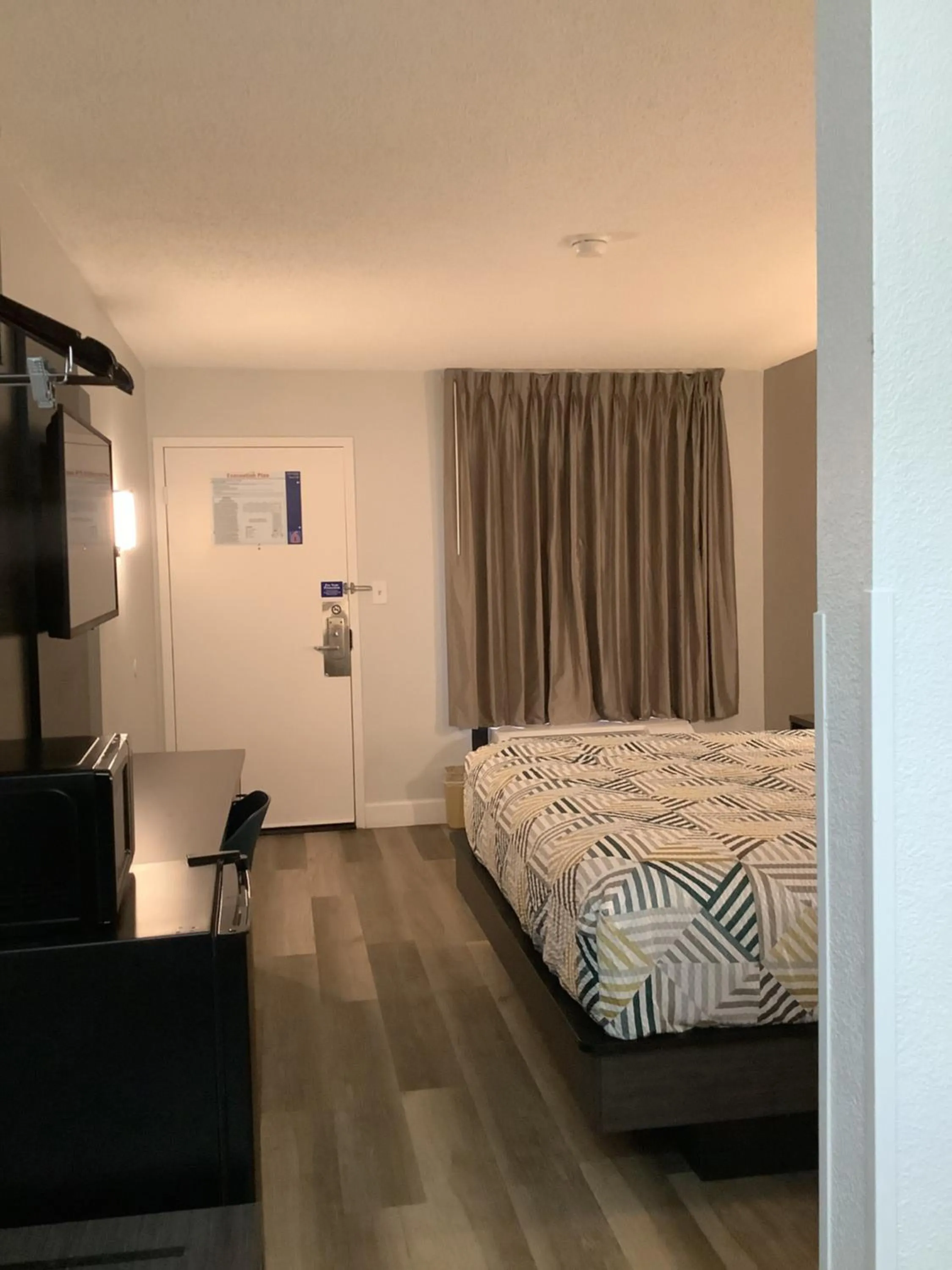 Bedroom, Bed in Motel 6-Memphis, TN - East