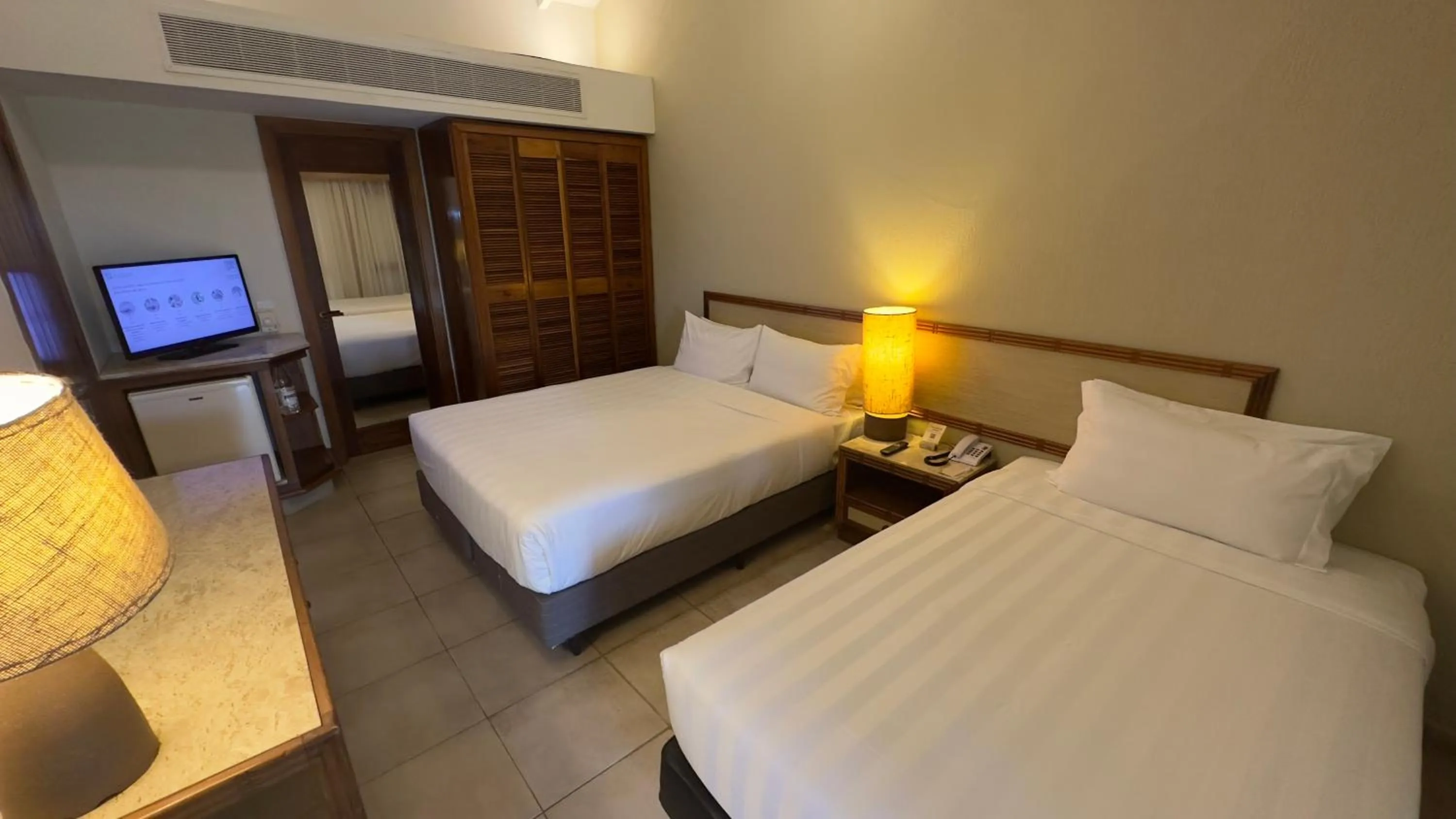 TV and multimedia, Bed in Transamerica Comandatuba - All Inclusive Resort