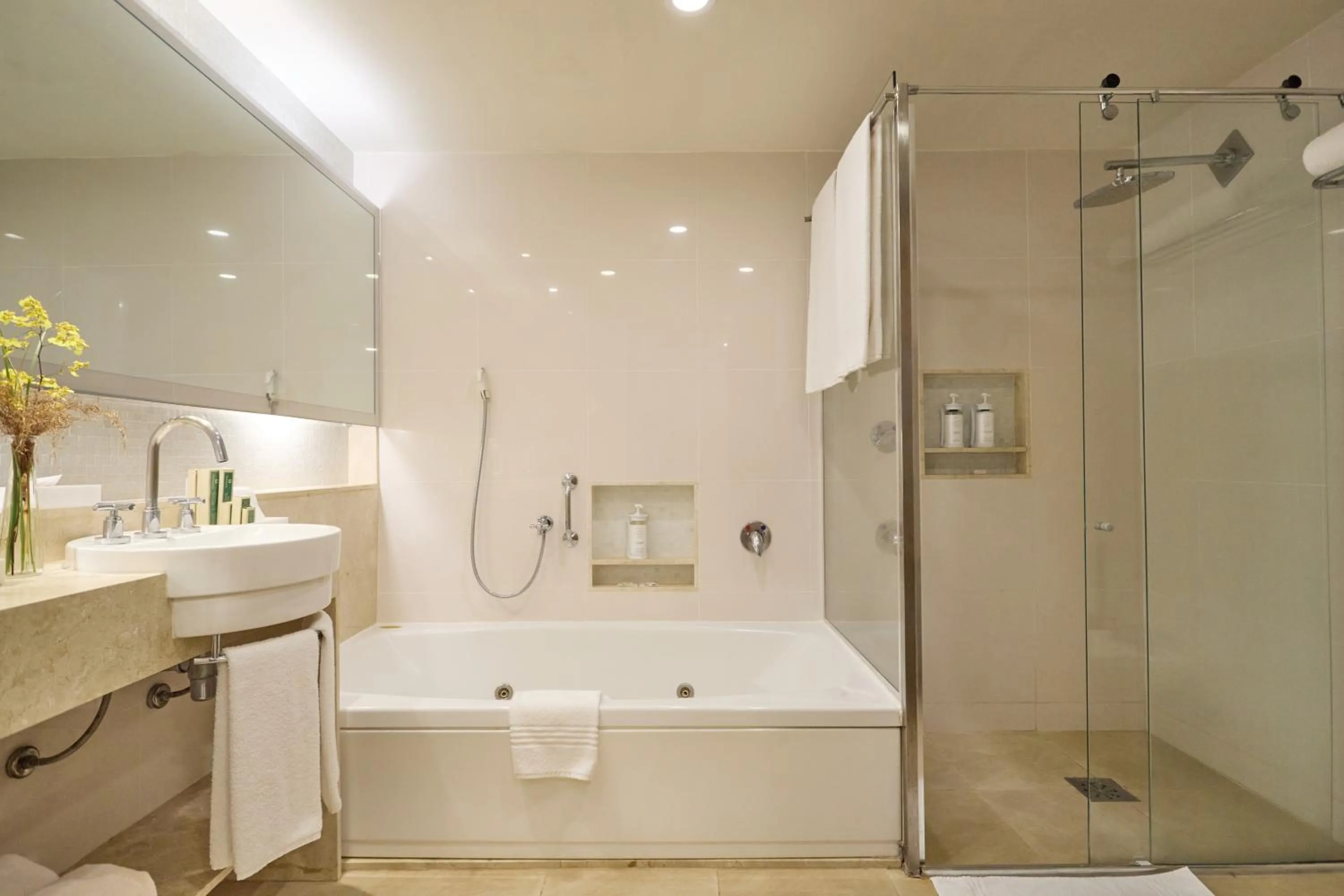 Bathroom in Transamerica Comandatuba - All Inclusive Resort